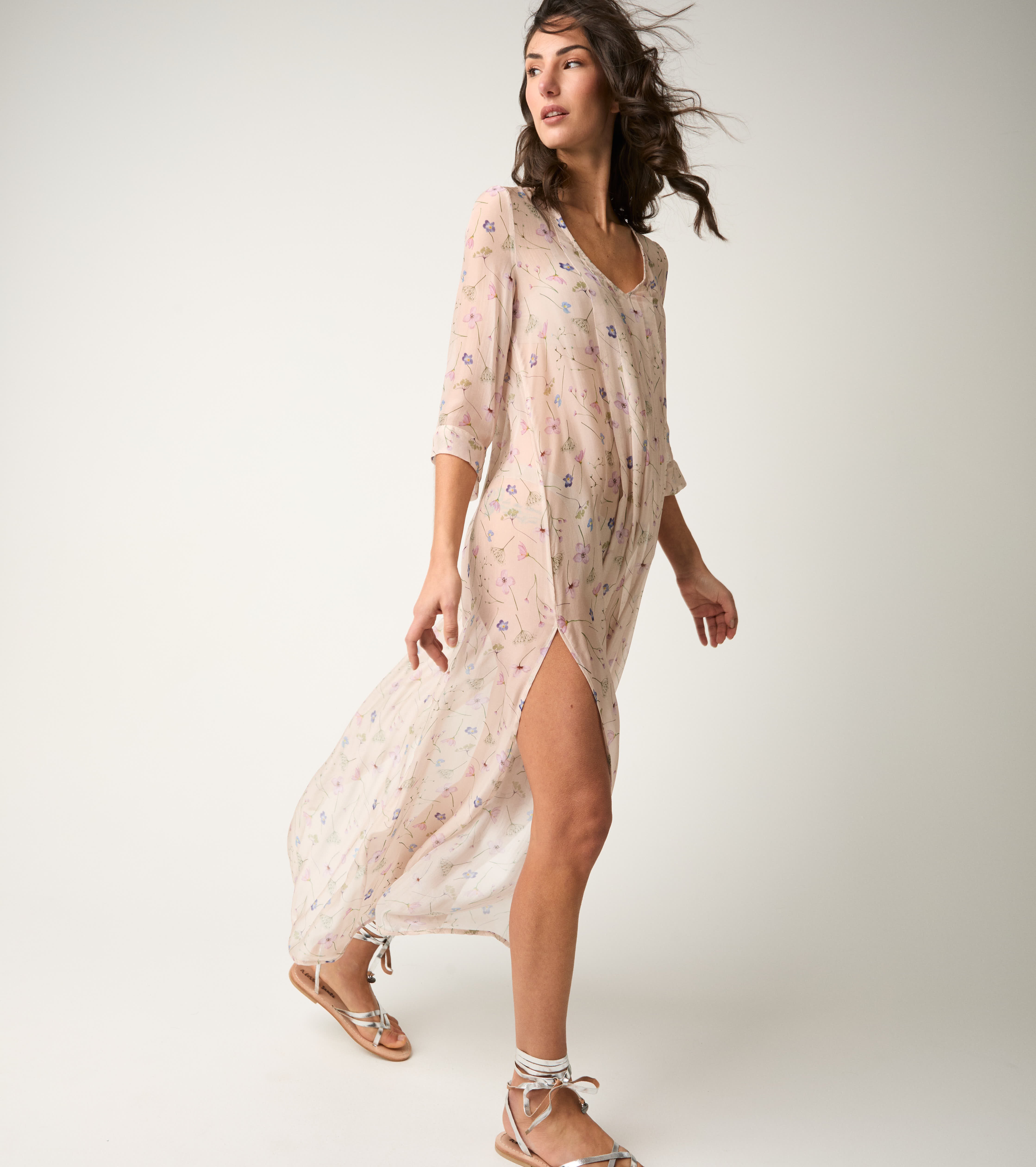 Abito lungo floreale con scollo a V fiorellini