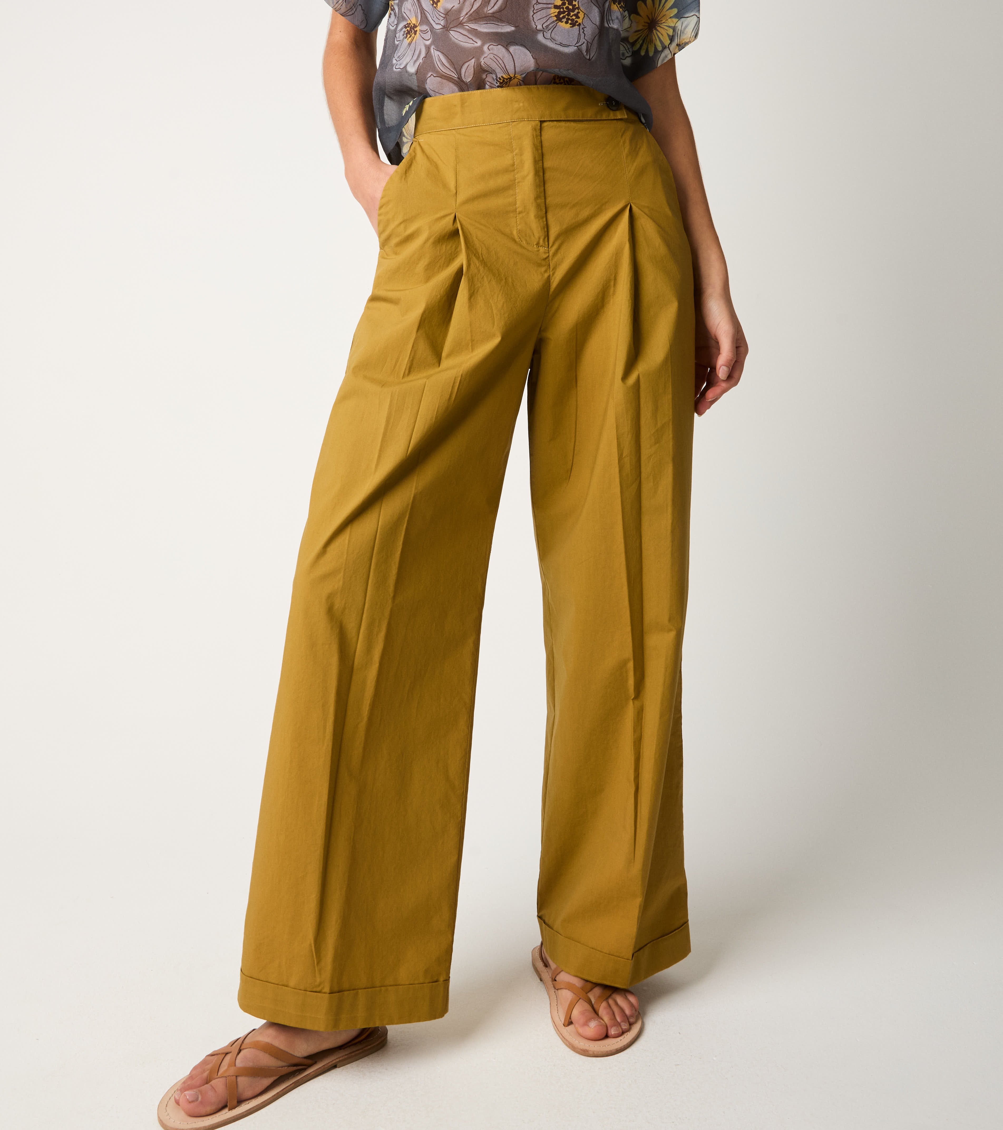 Pantaloni in cotone con pinces evo