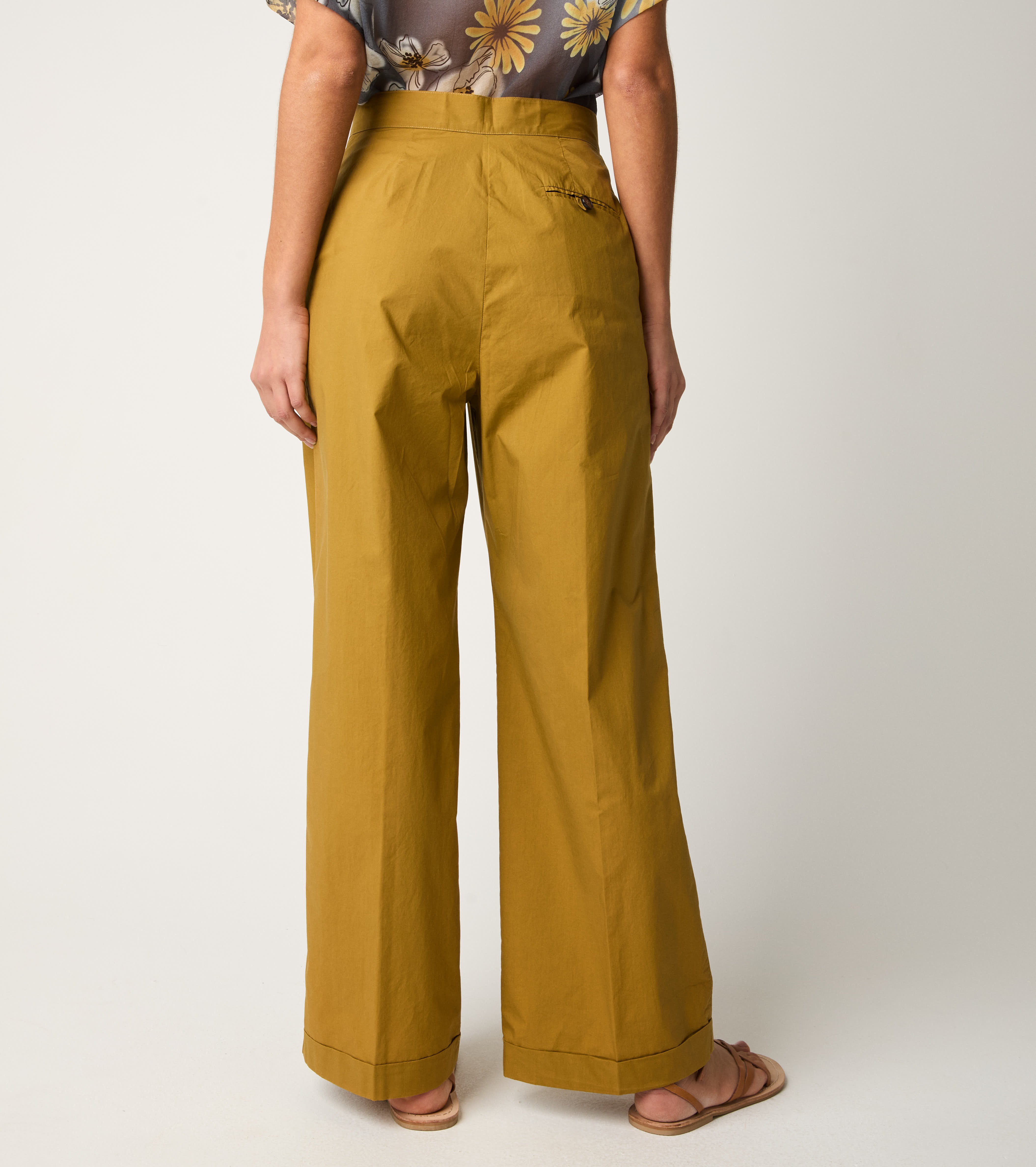 Pantaloni in cotone con pinces evo