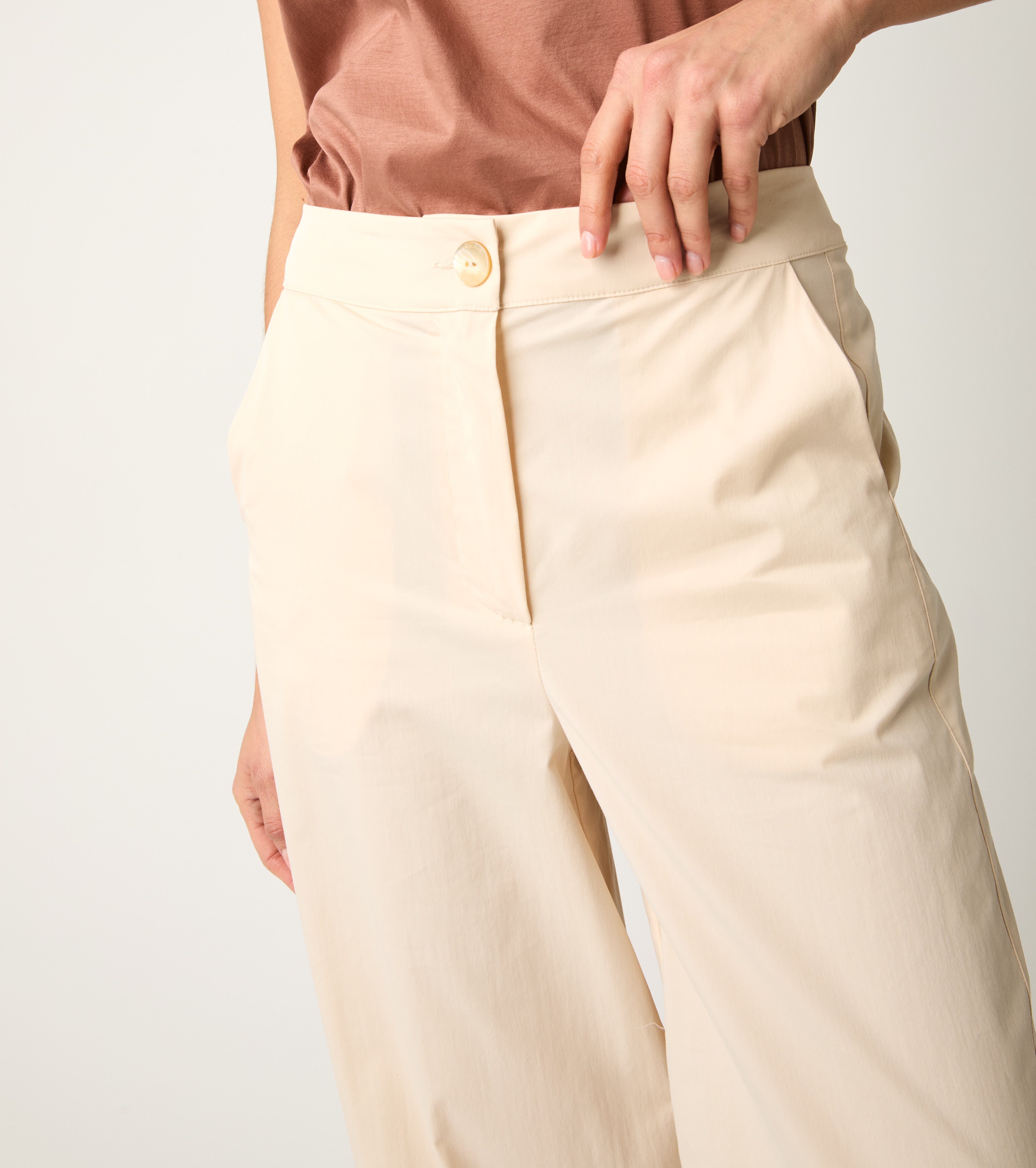 Pantaloni cropped in cotone stretch wine