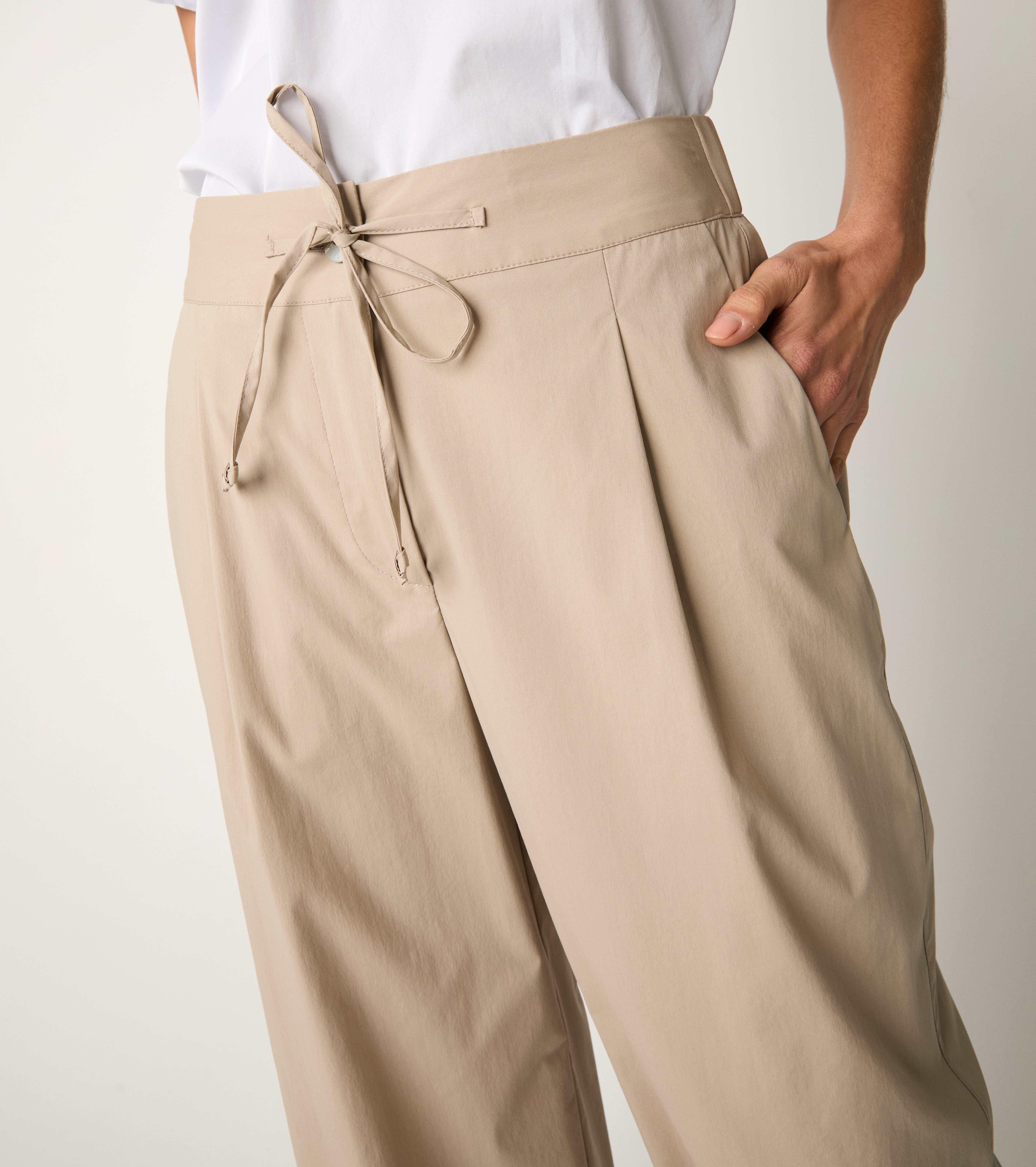 Памучни панталони с шнур от gres