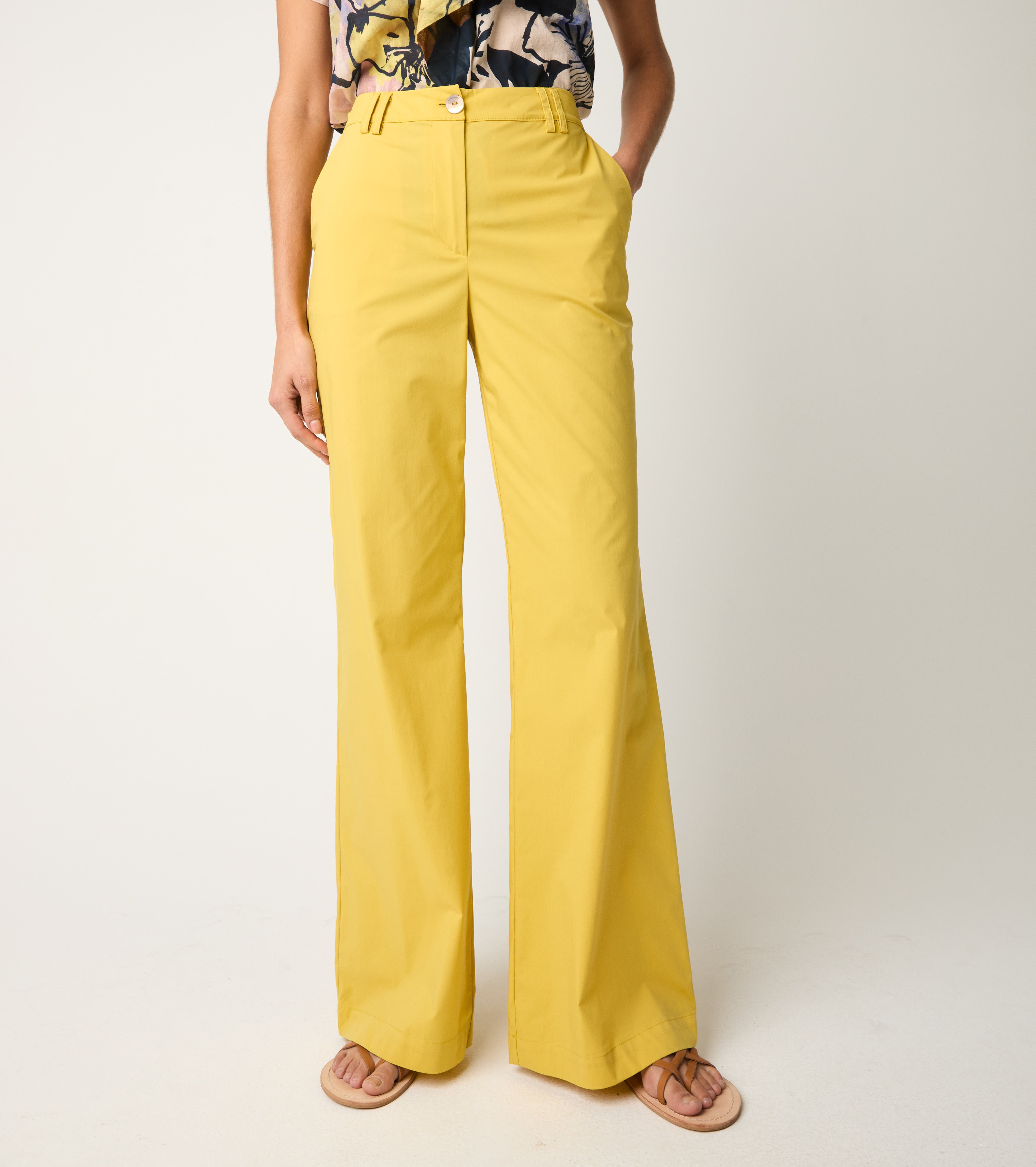 Pantaloni in cotone con cintura olio