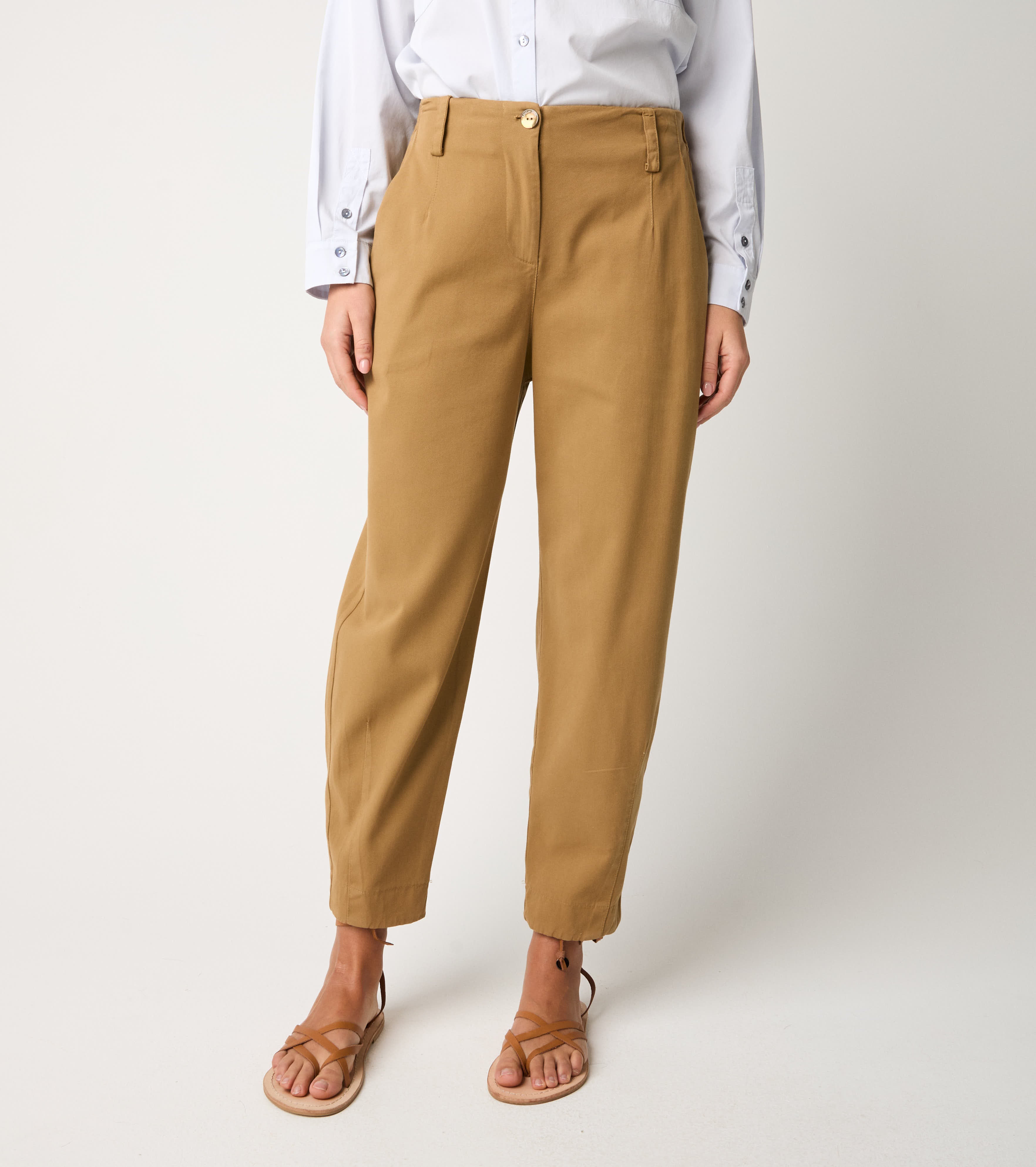 Pantaloni cropped in cotone stretch gold