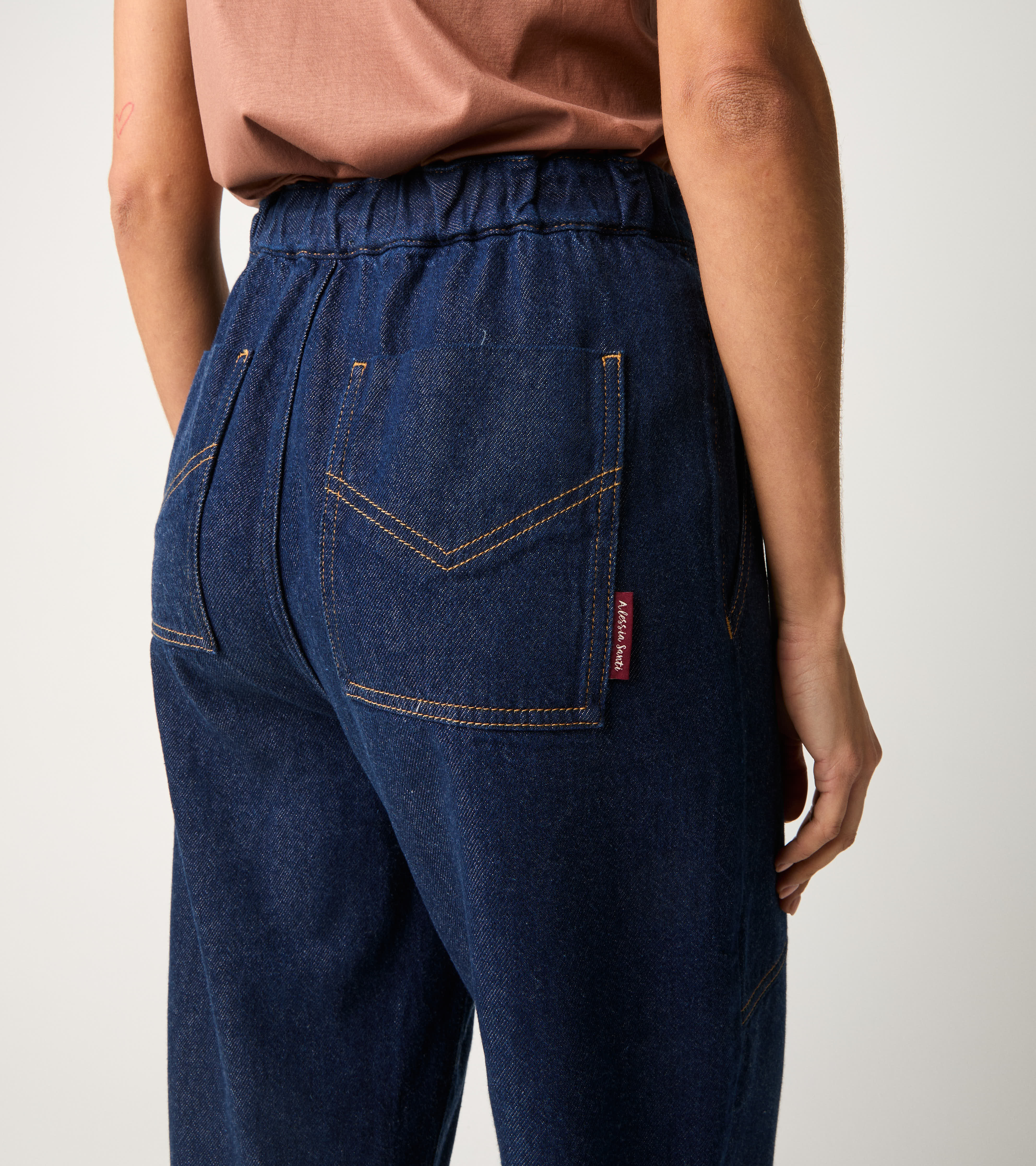 Jeans in denim a vita alta unico