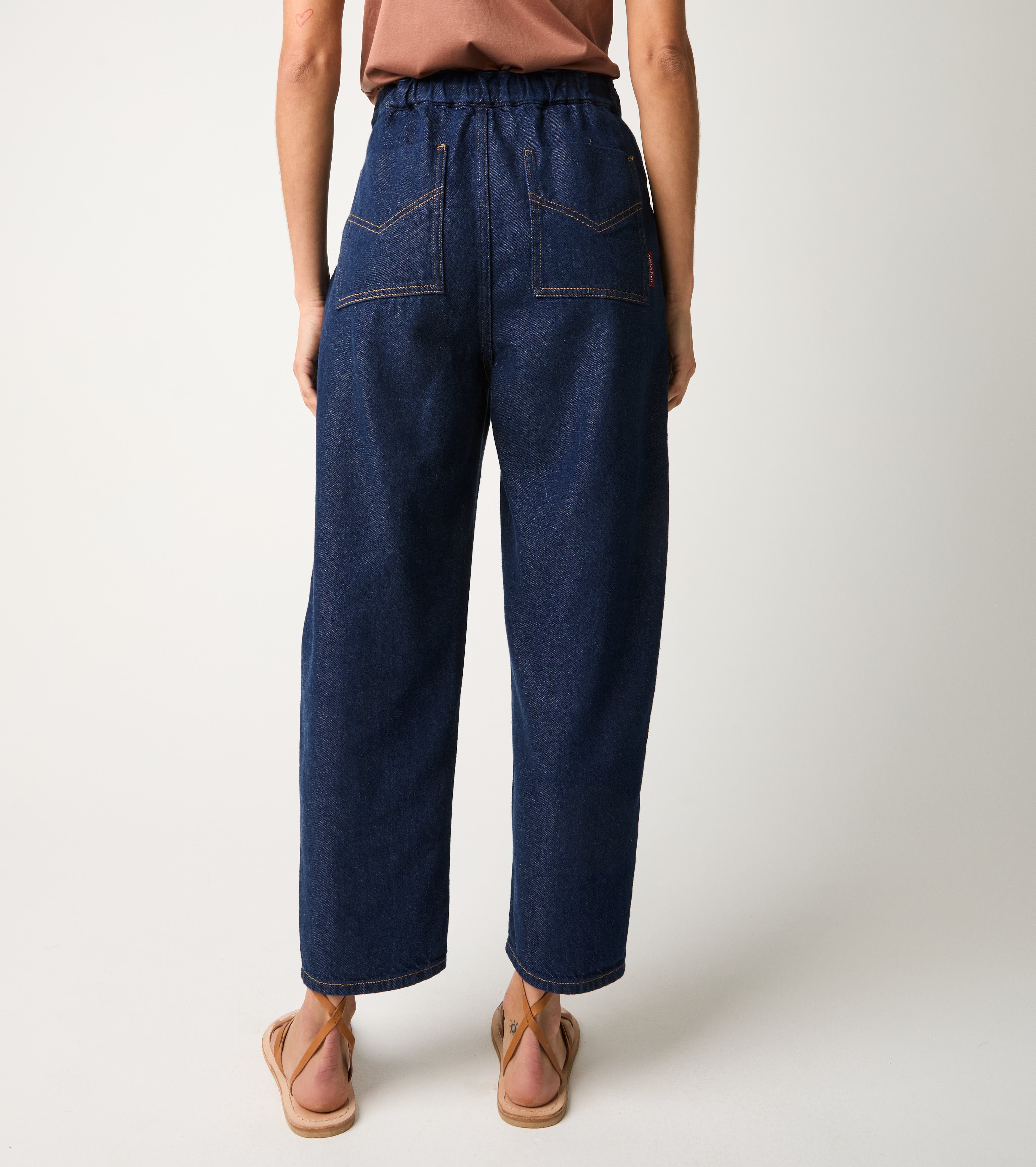 Jeans in denim a vita alta unico