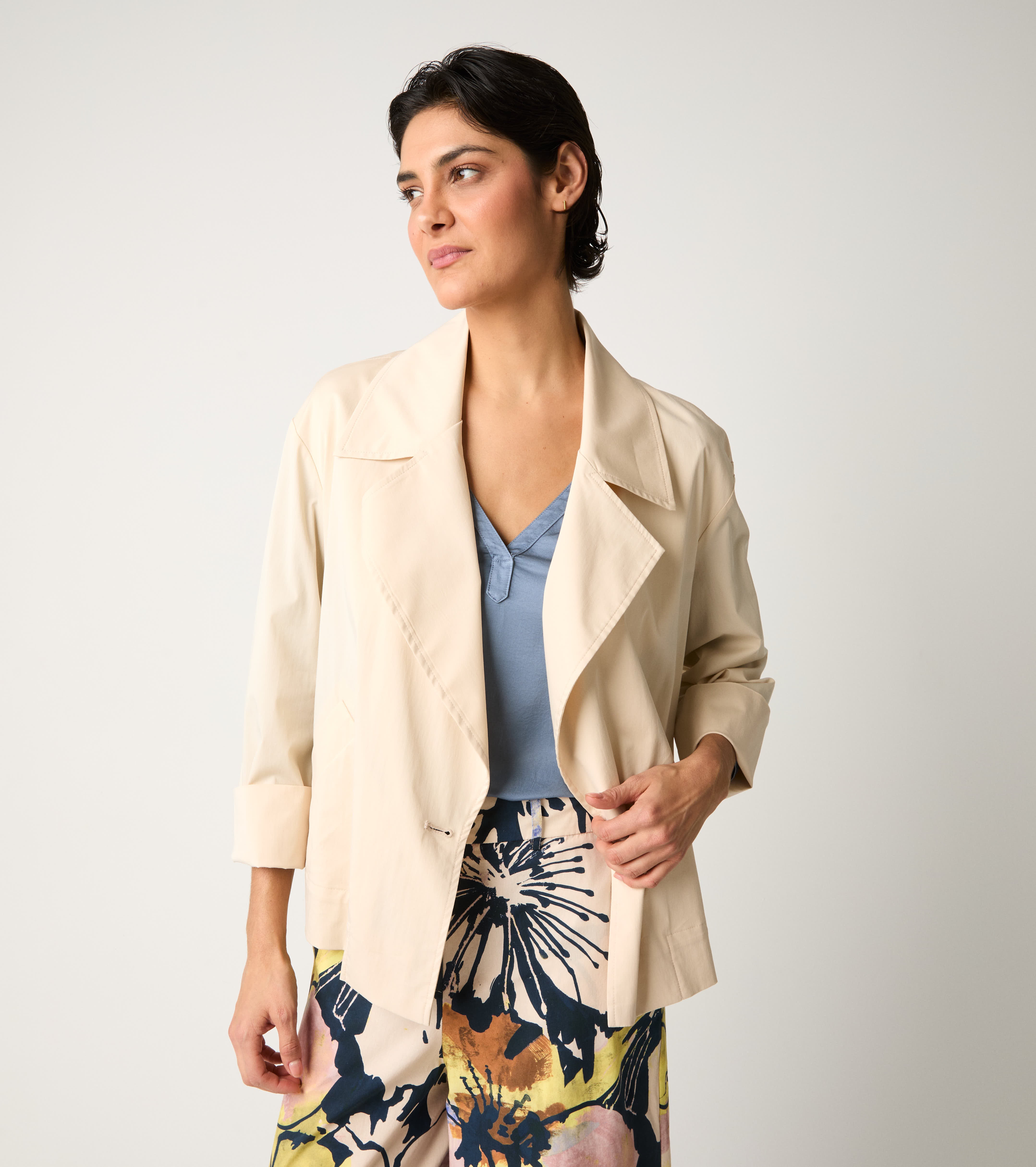 Single-breasted blazer with wine pockets