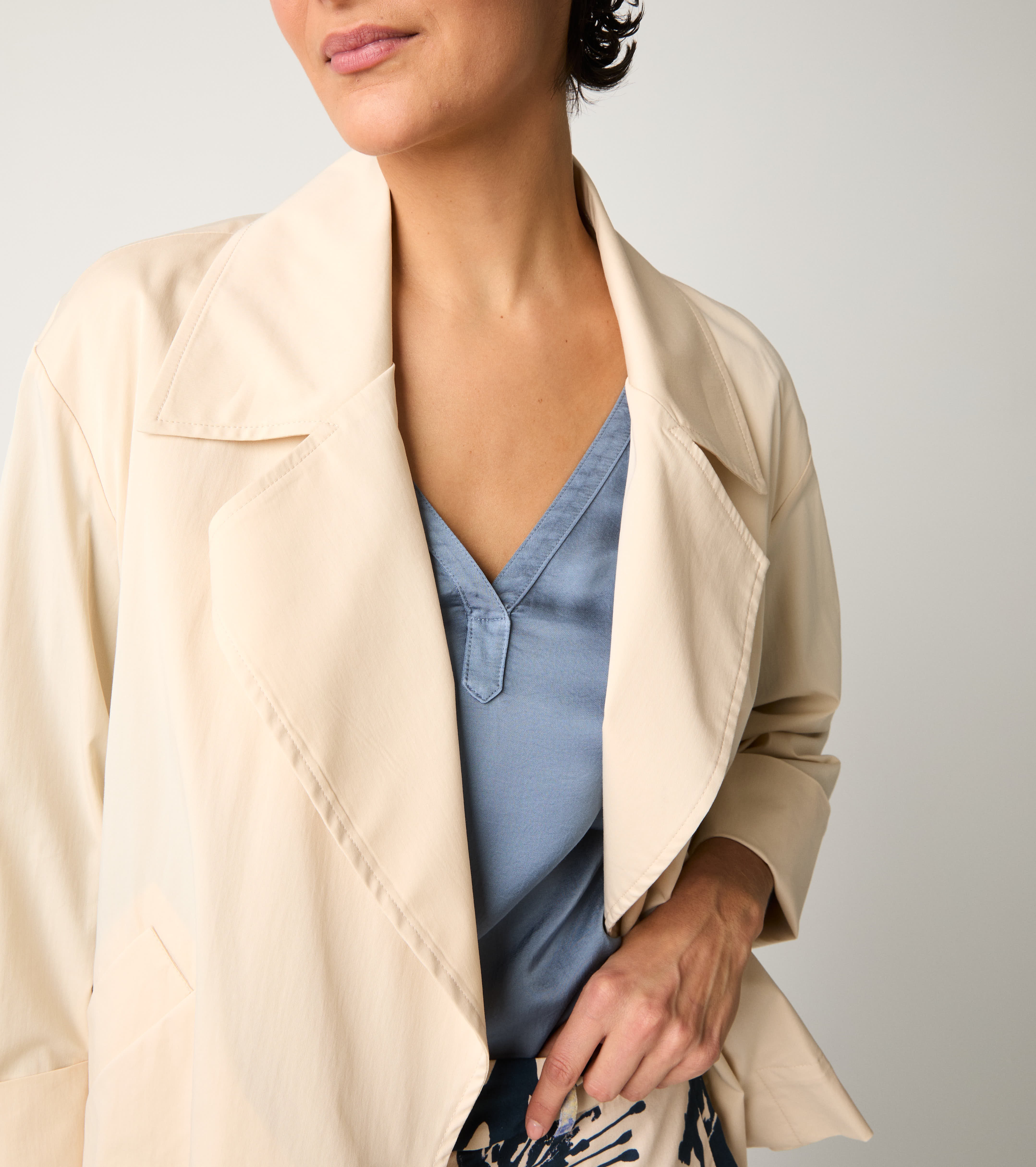Single-breasted blazer with wine pockets