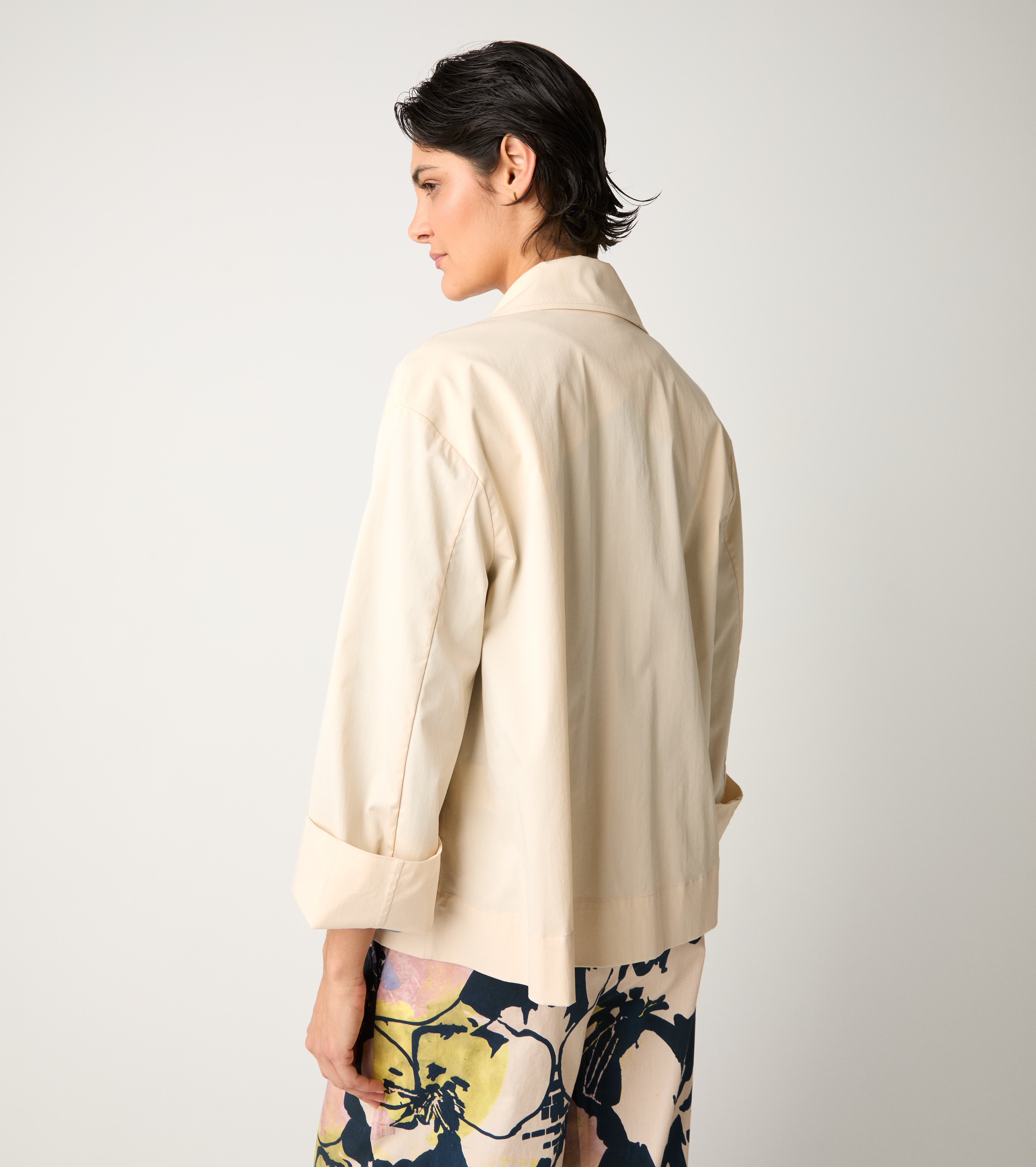 Single-breasted blazer with wine pockets