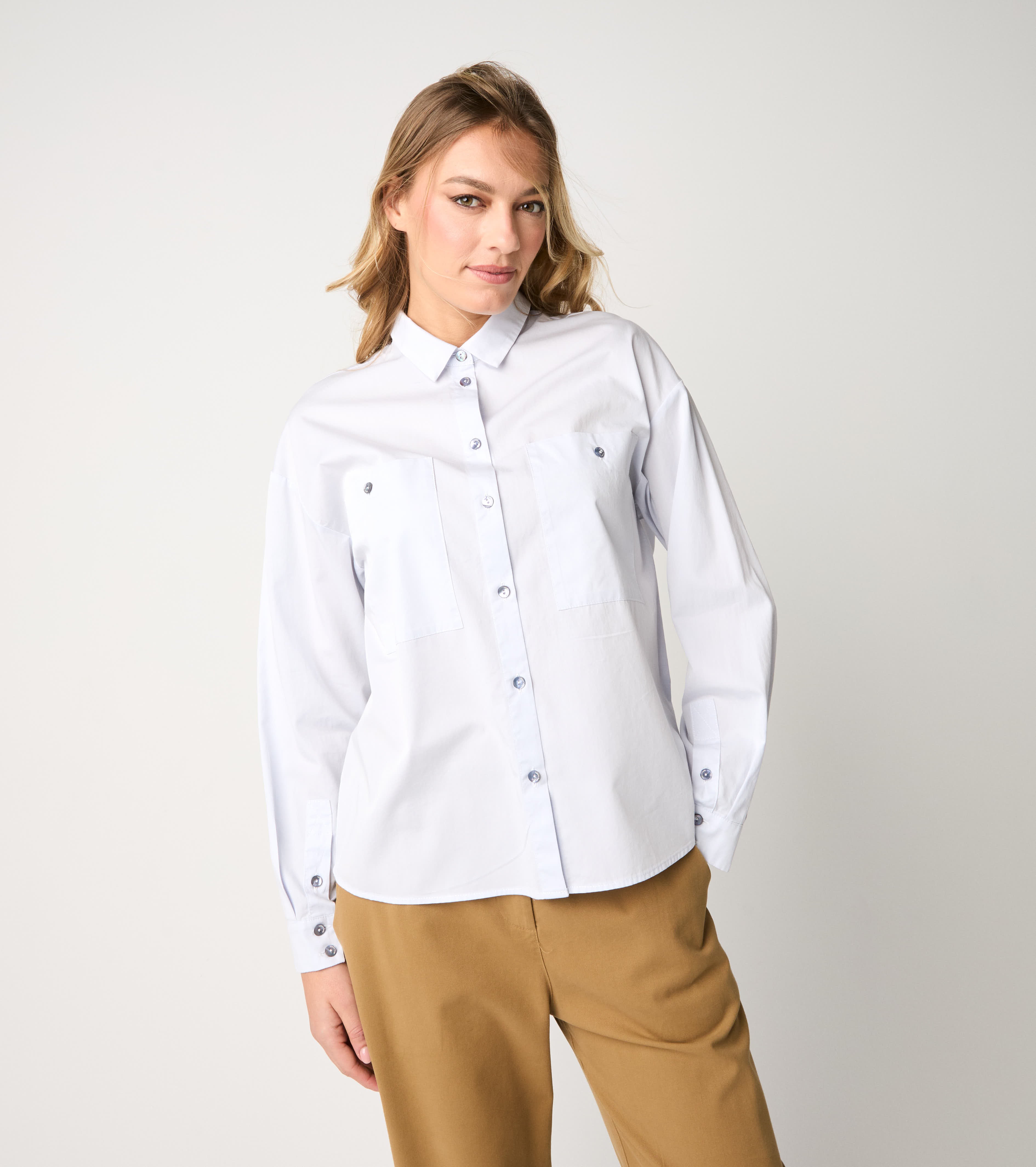 Риза с дълги кристални ръкави