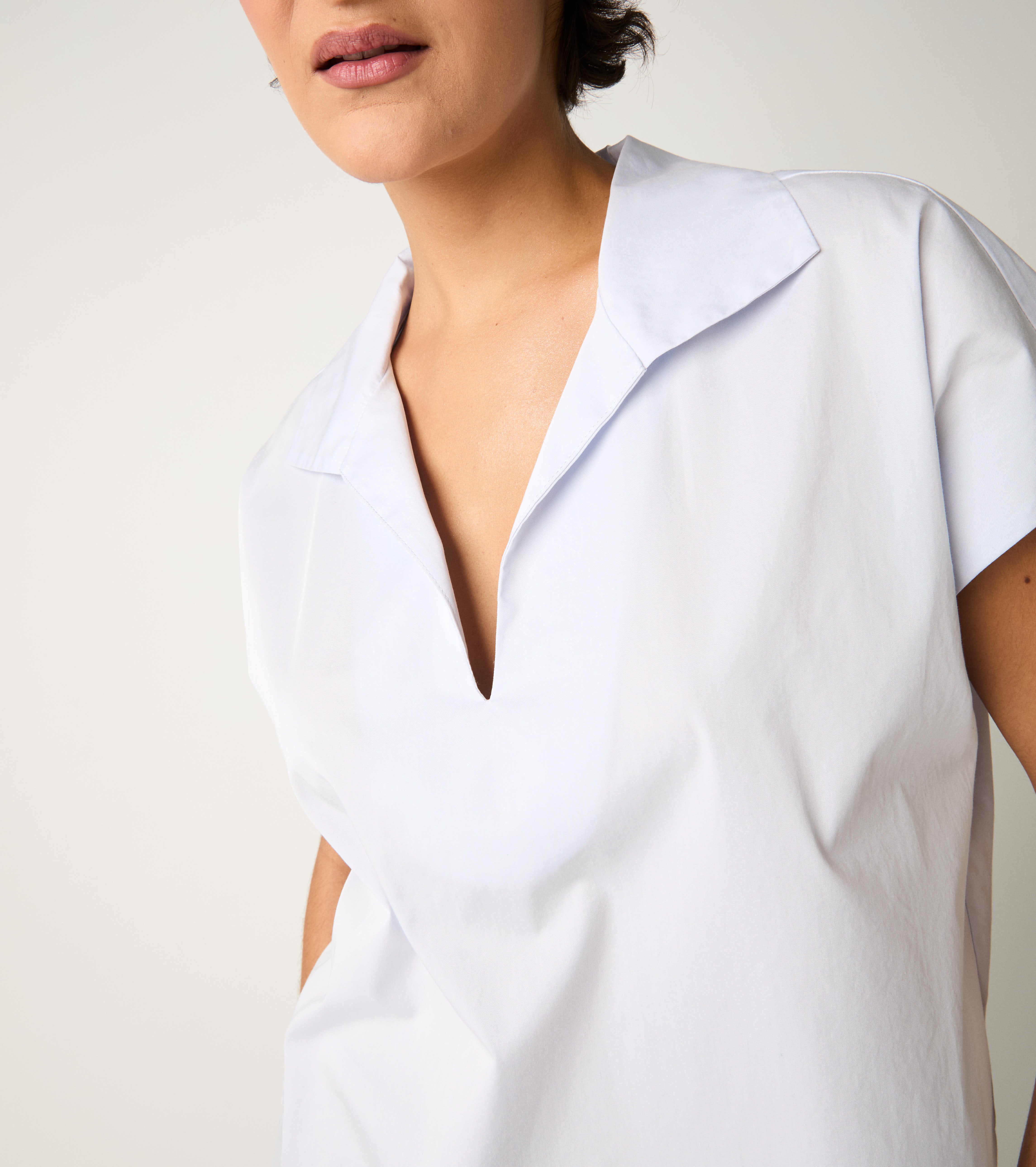 Блуза с ръкави с кристални крила