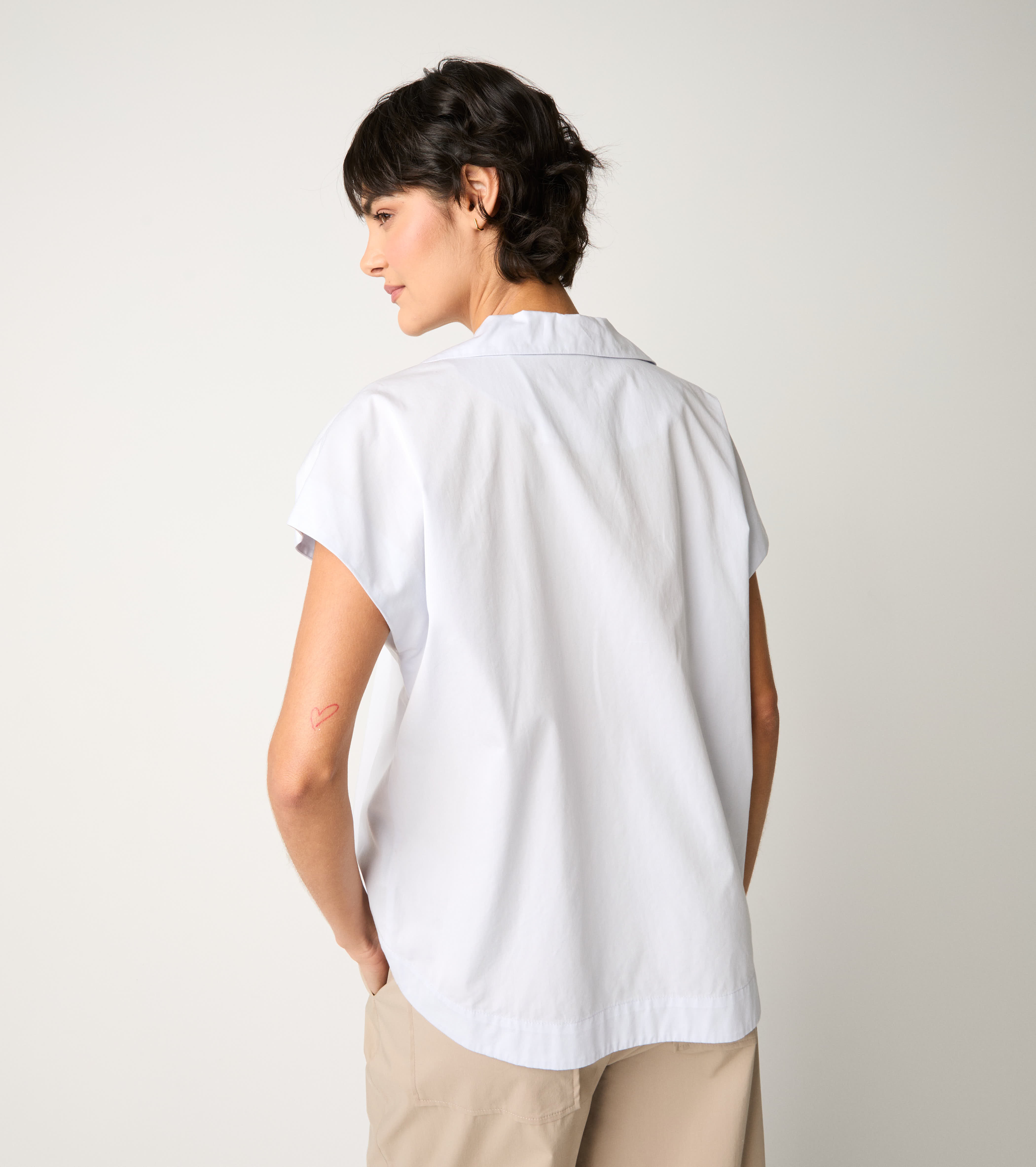 Блуза с ръкави с кристални крила