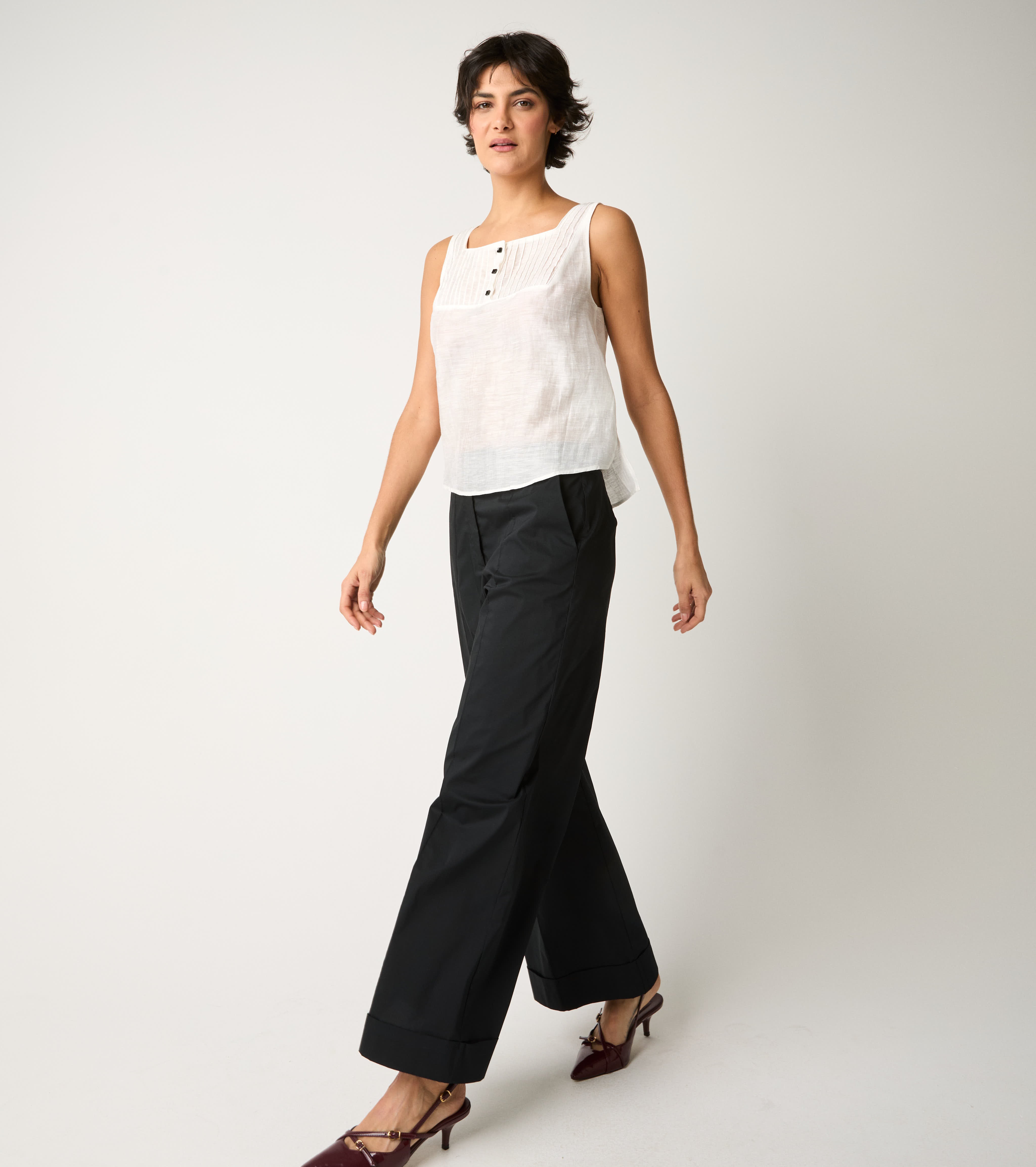 Top con bottoni gioiello naturale