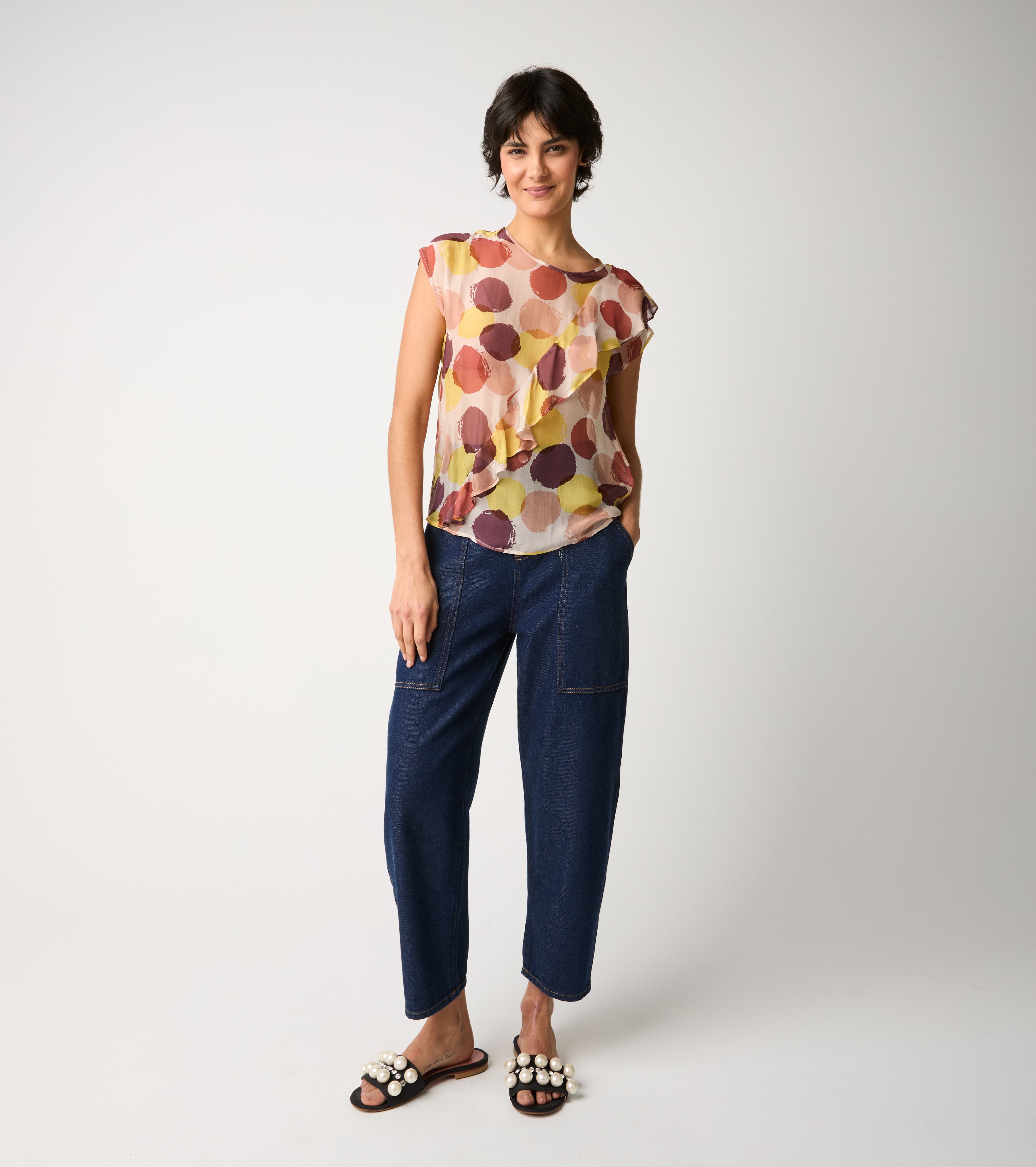 Блуза с къдрички на точки