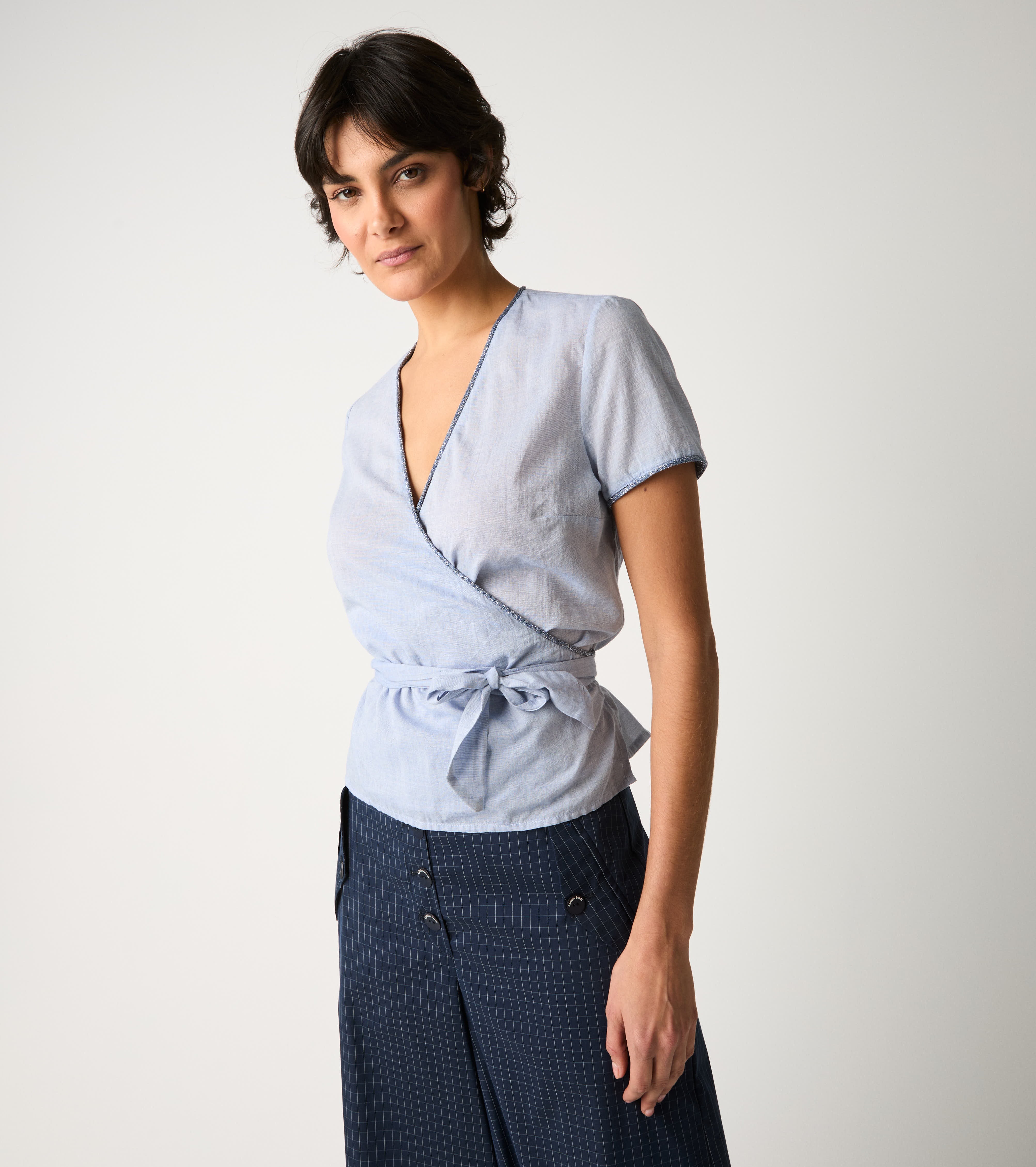 Blouse with belt and paper bow