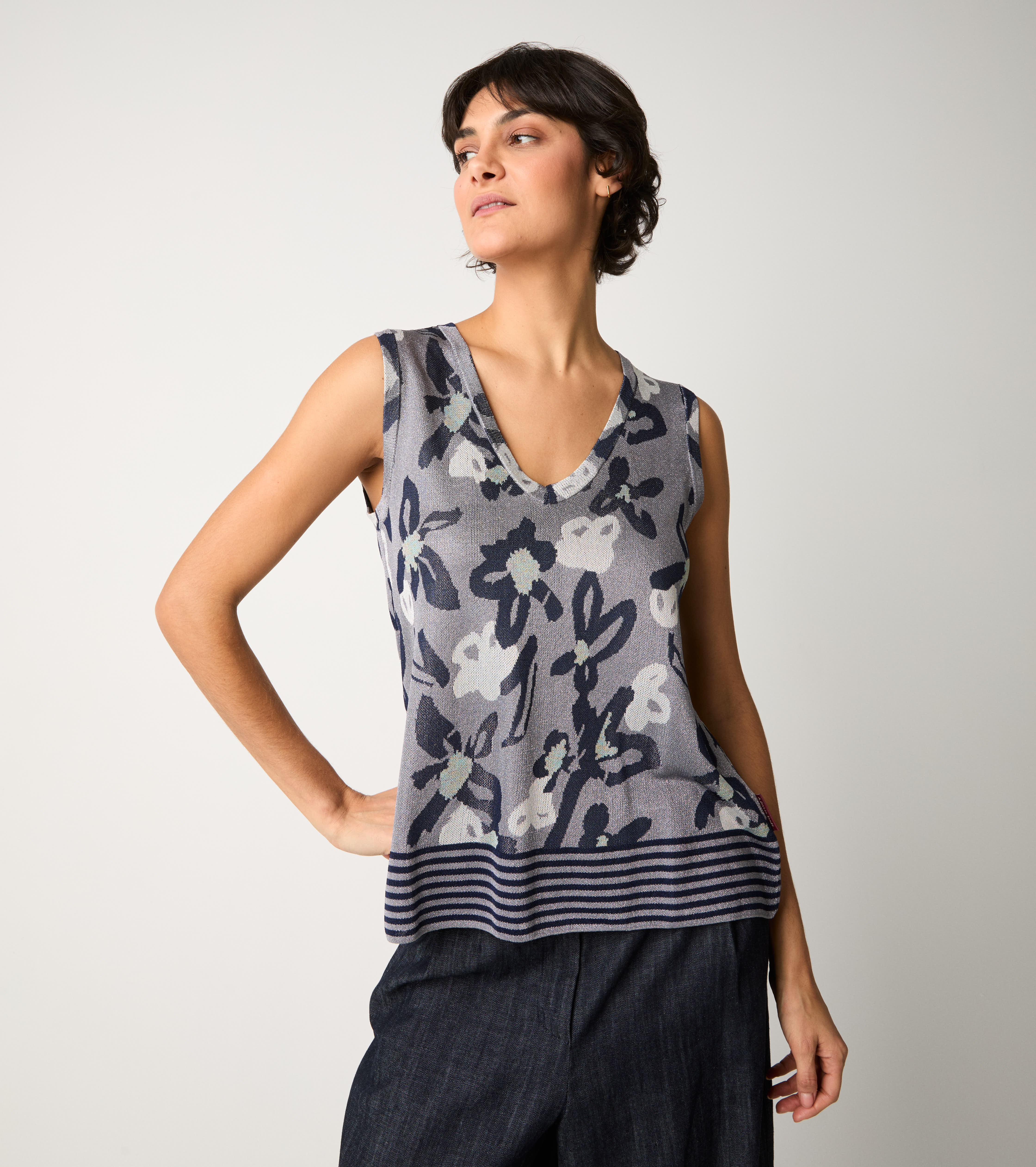 Top jacquard con scollo a V silver