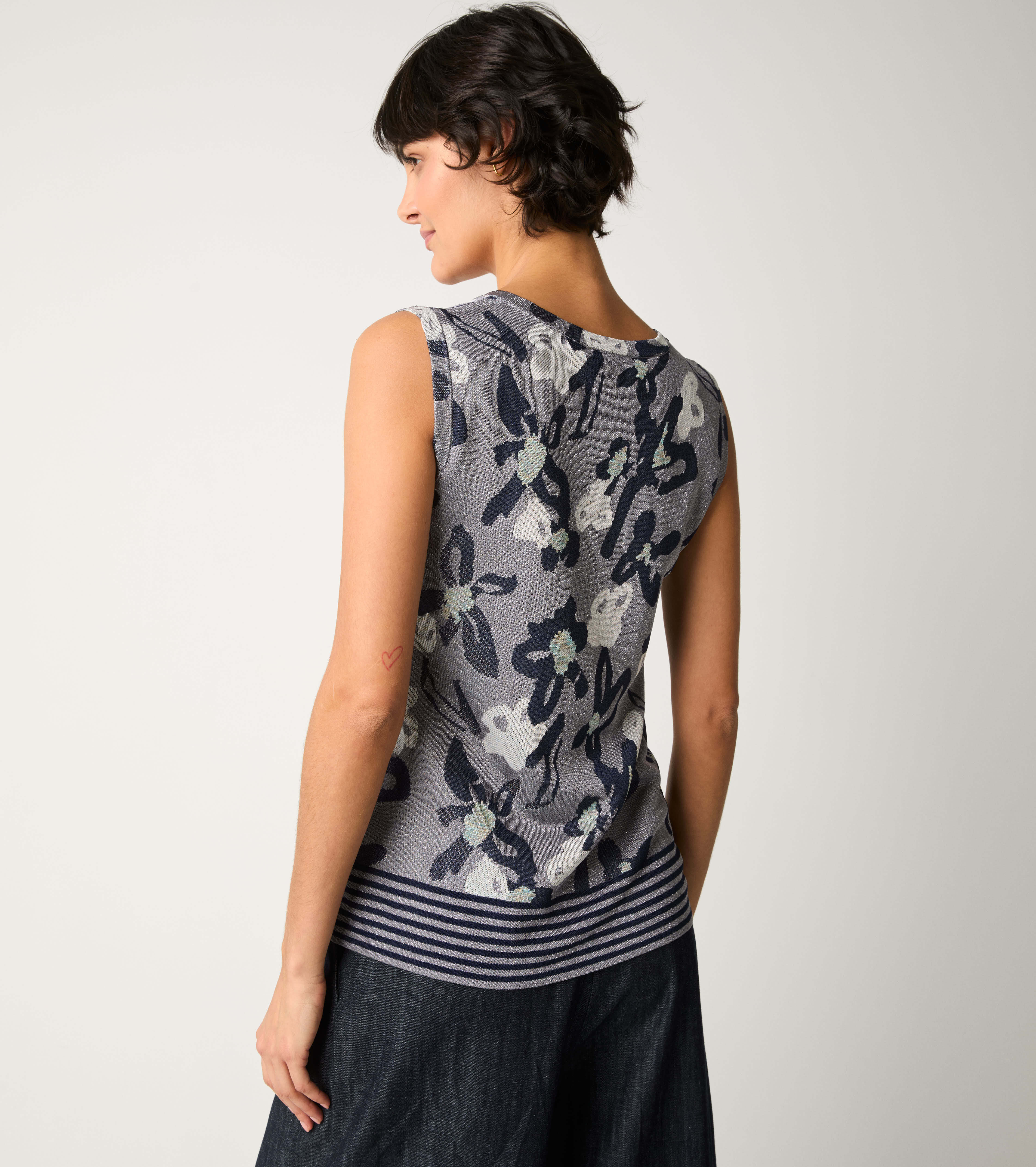 Top jacquard con scollo a V silver