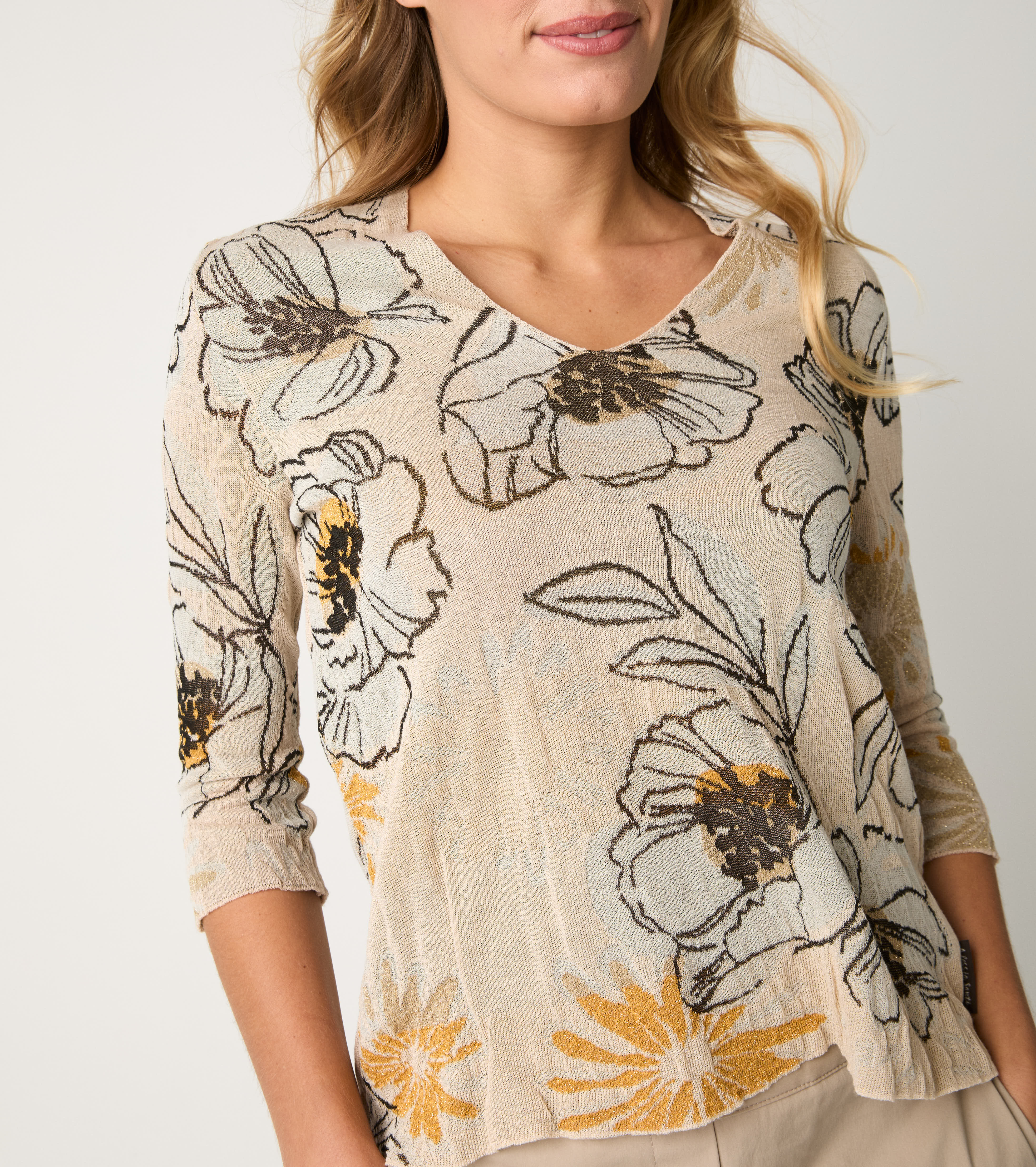 Maglia floreale con scollo a V cipria