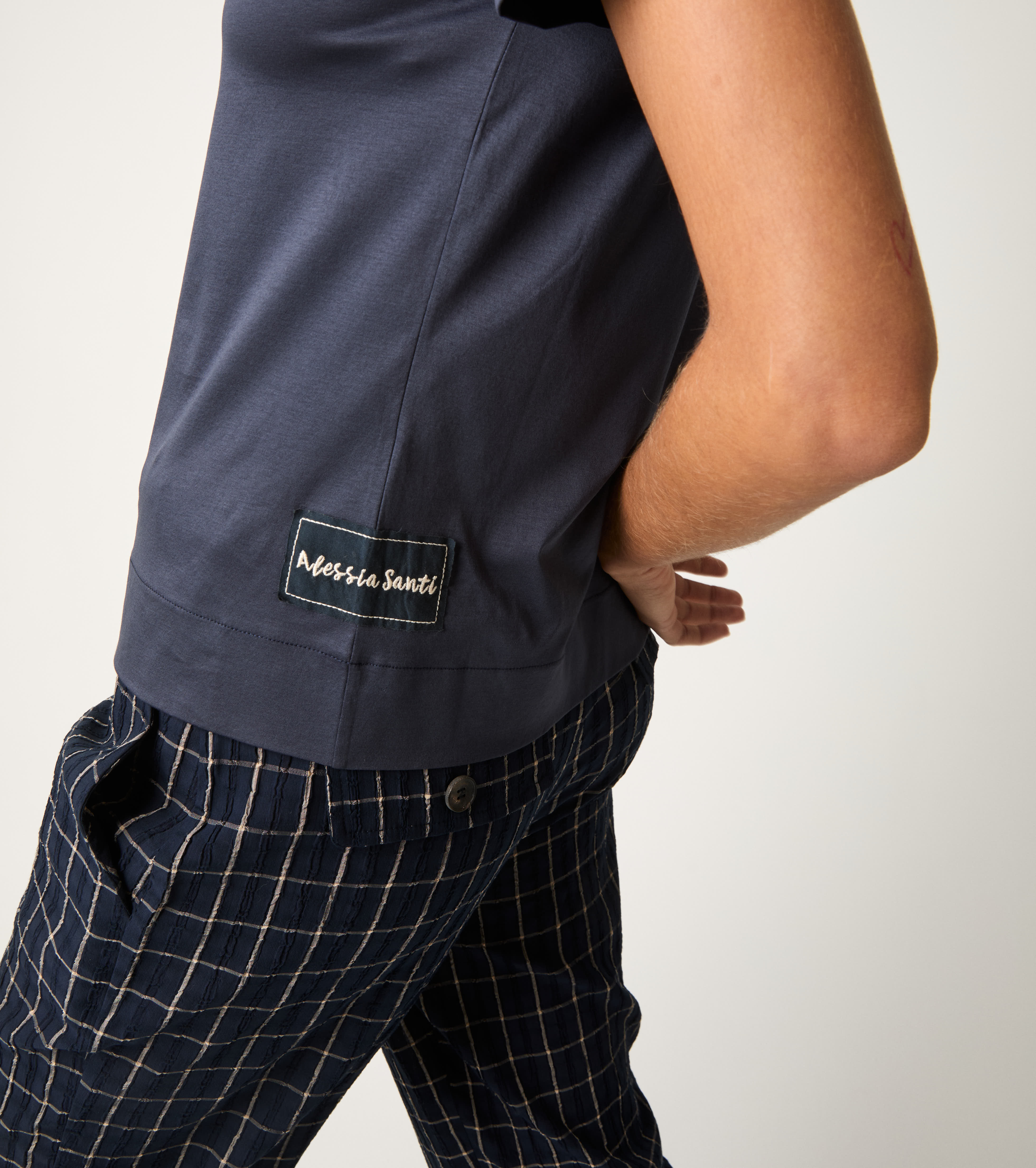 T-shirt girocollo con patch logata blu