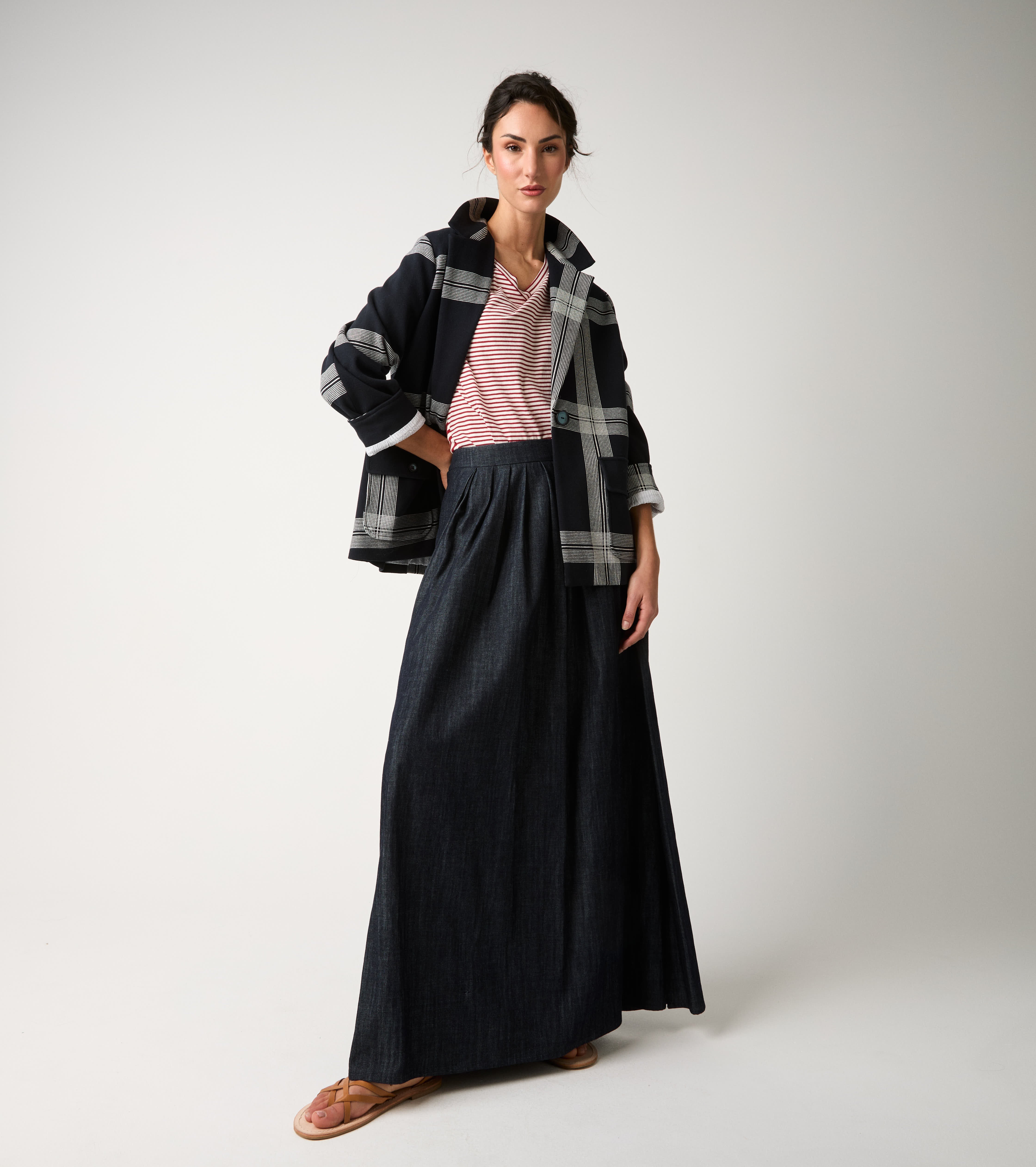 Gonna lunga con pinces e pieghe unico