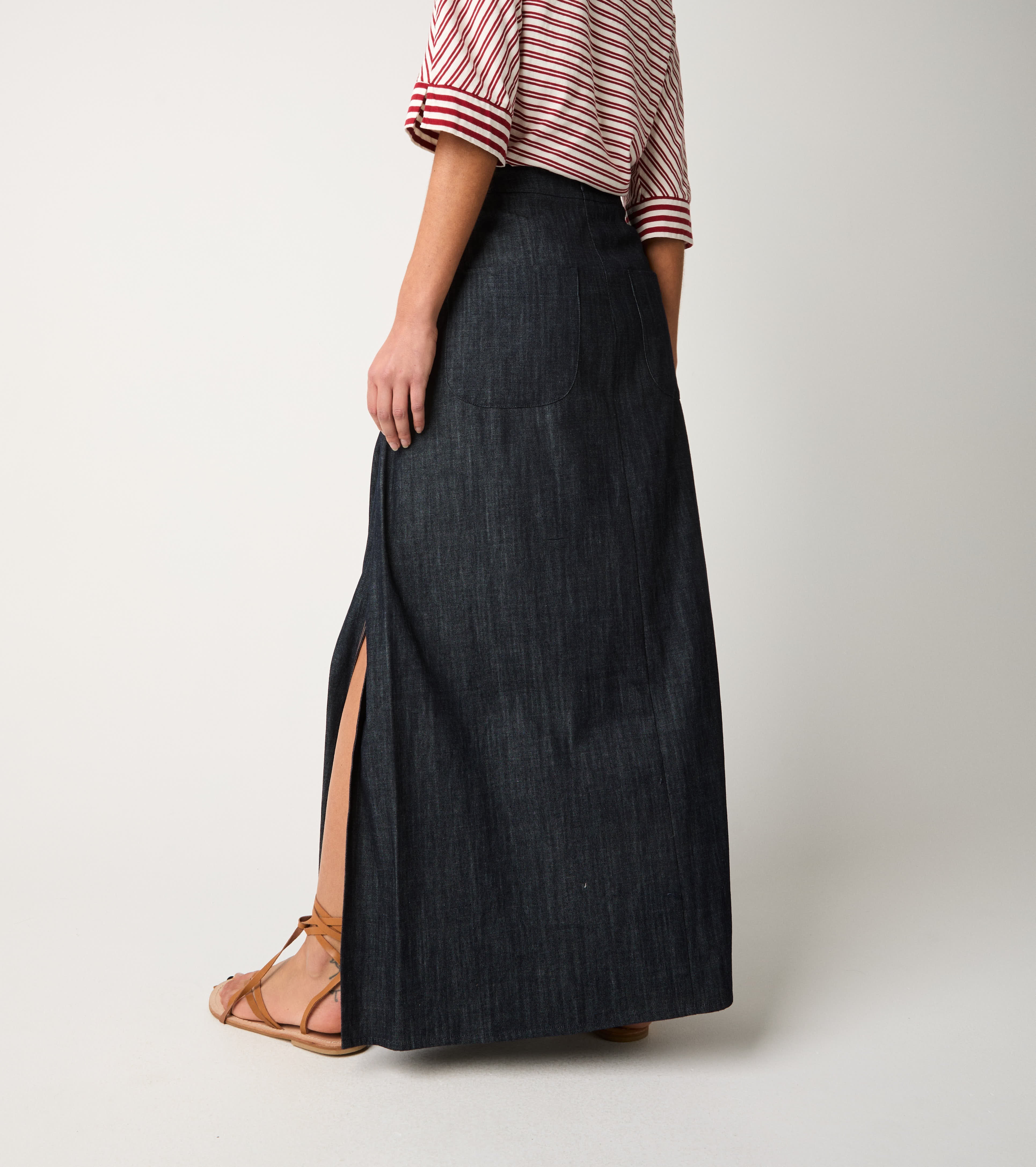 Gonna lunga con pinces e pieghe unico