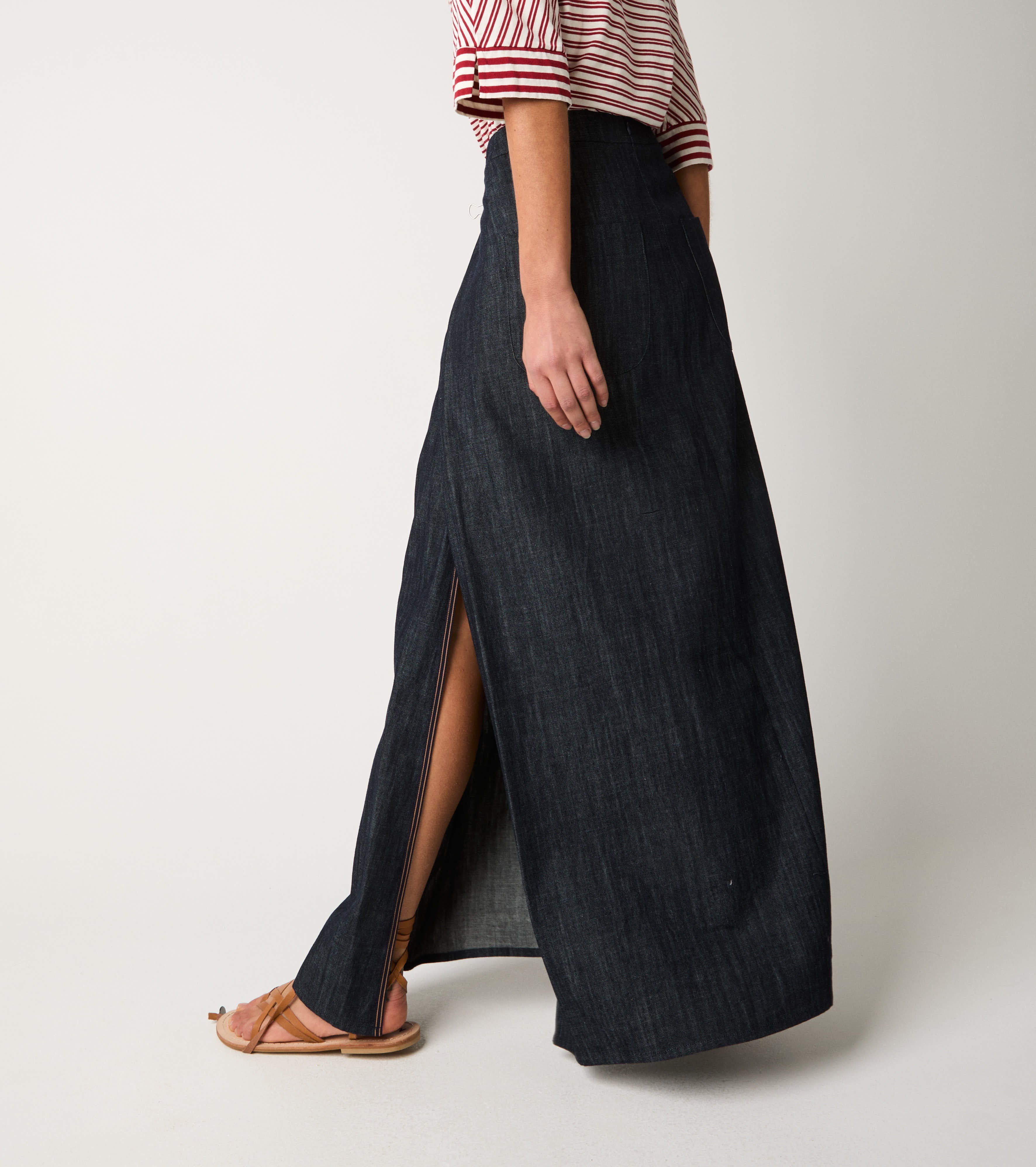 Gonna lunga con pinces e pieghe unico