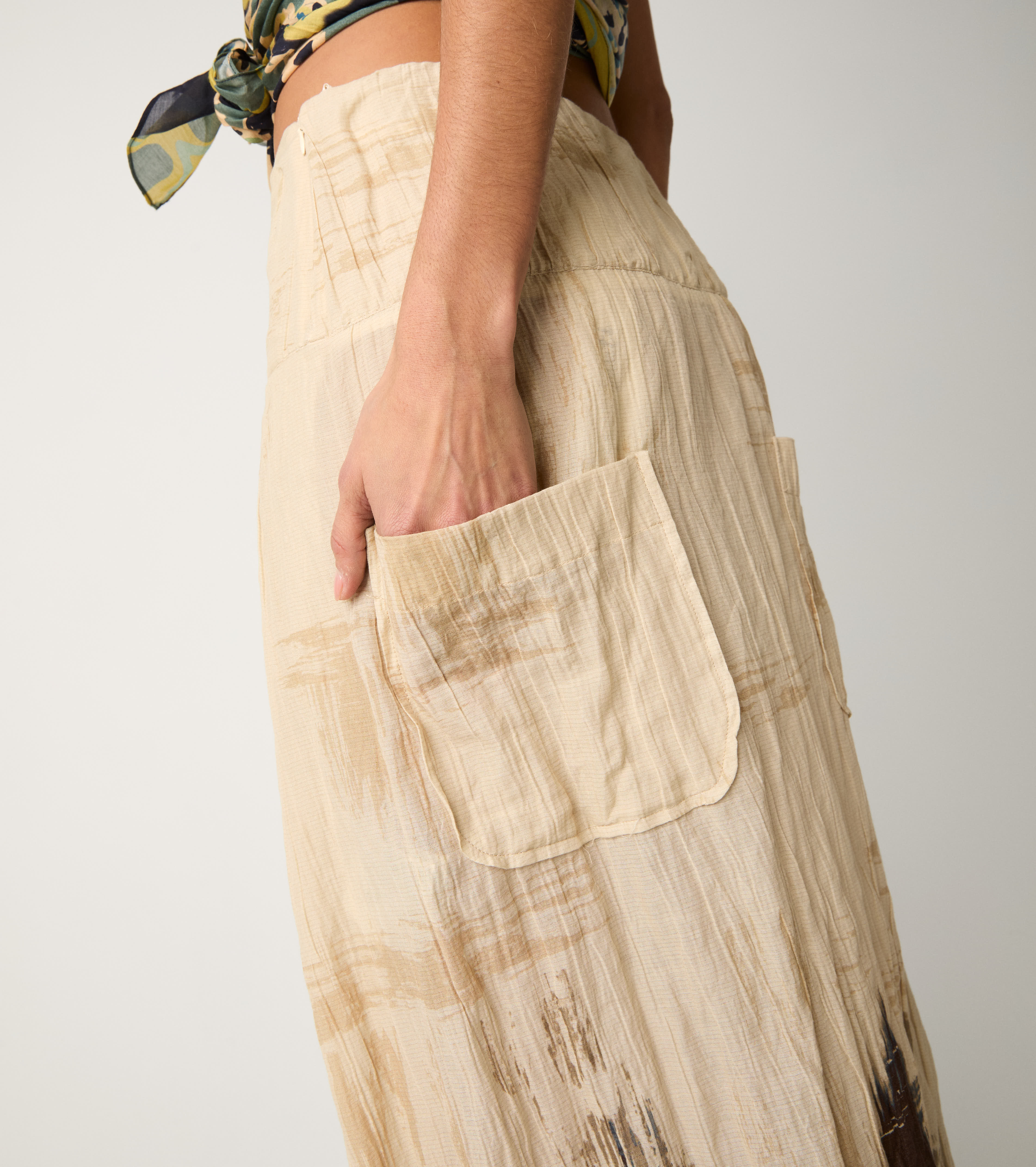 Gonna lunga con spacco spennellate