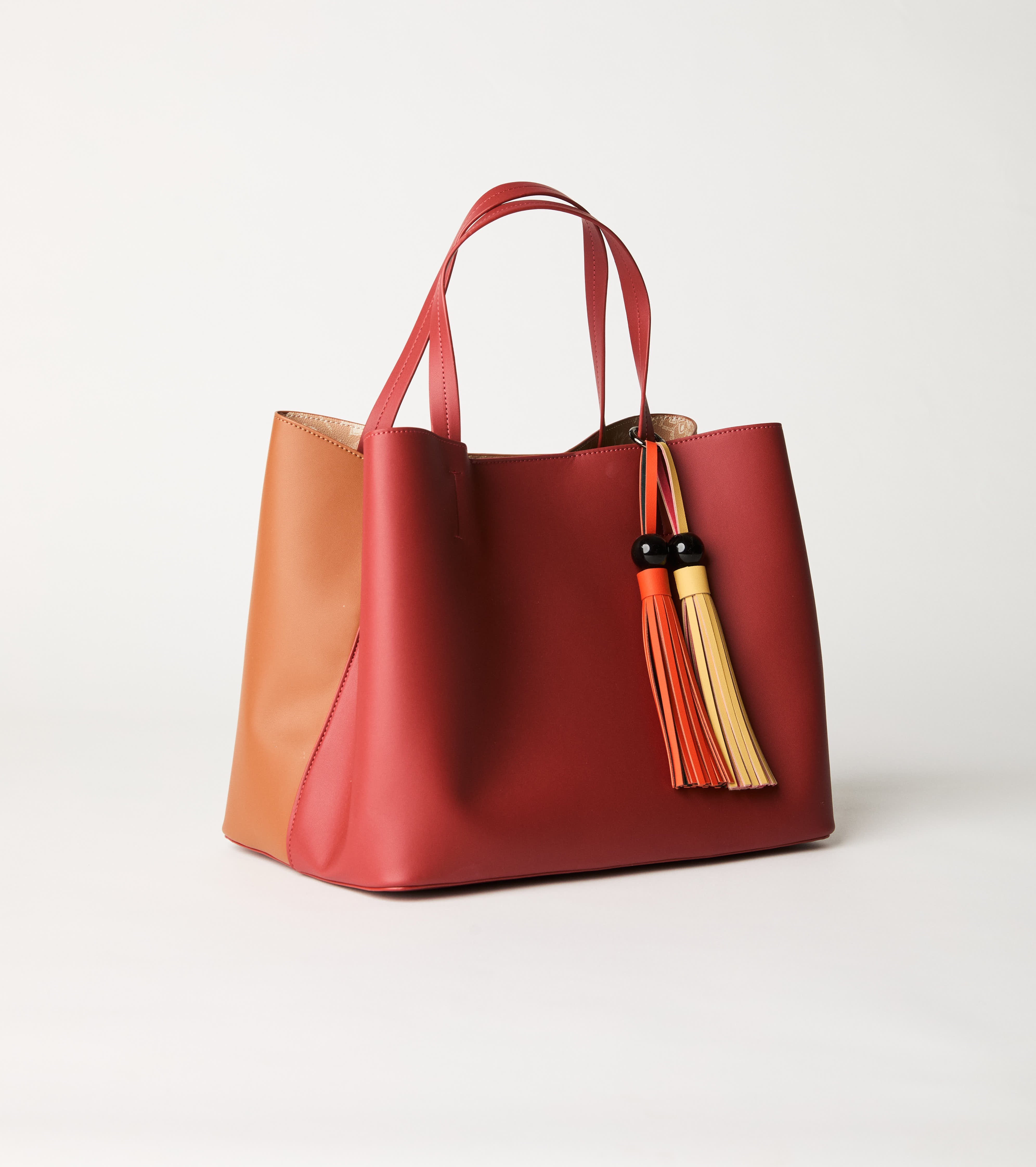 Borsa shopping con charms nappine nocciola