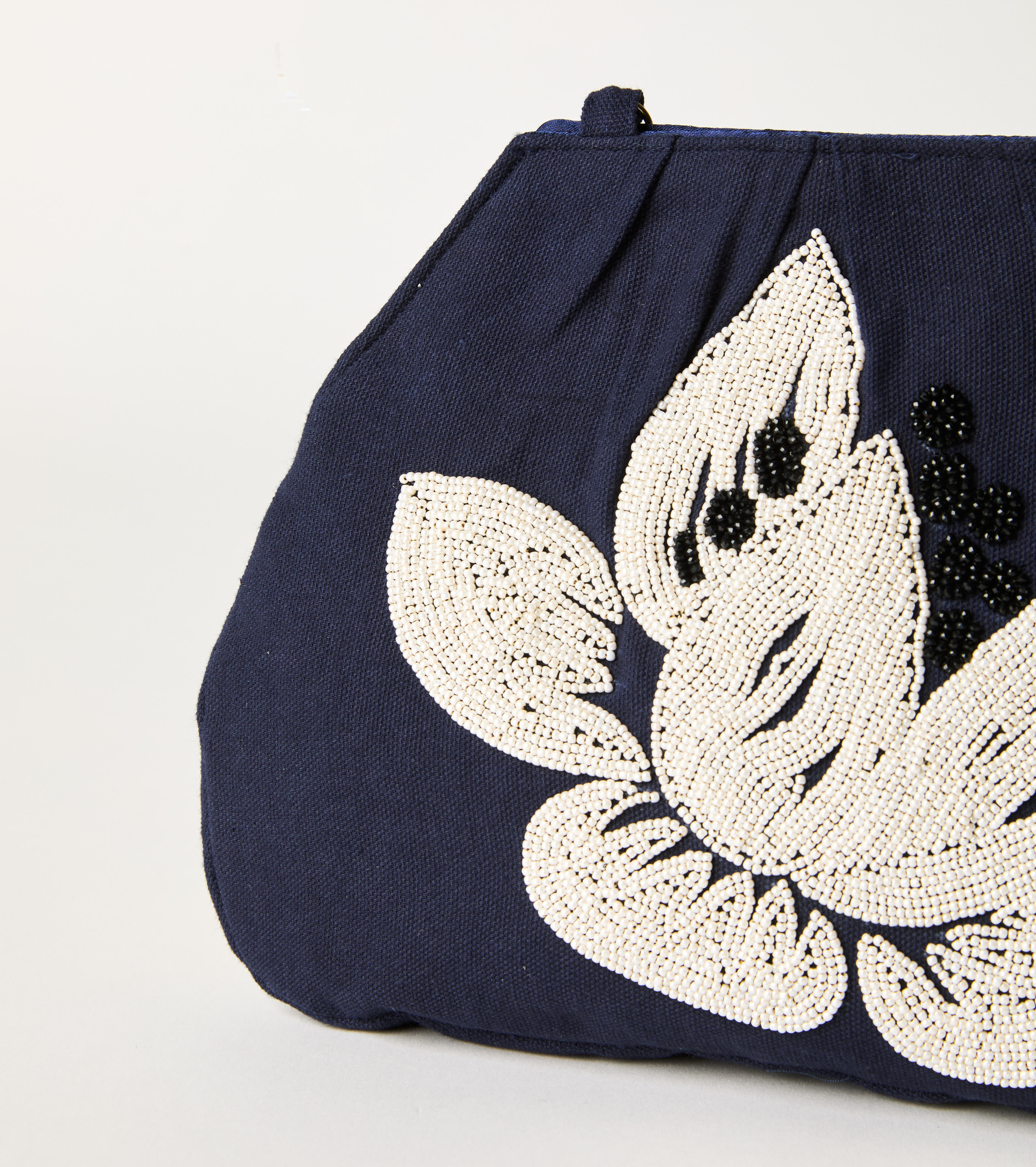 Borsa a spalla con catena blu