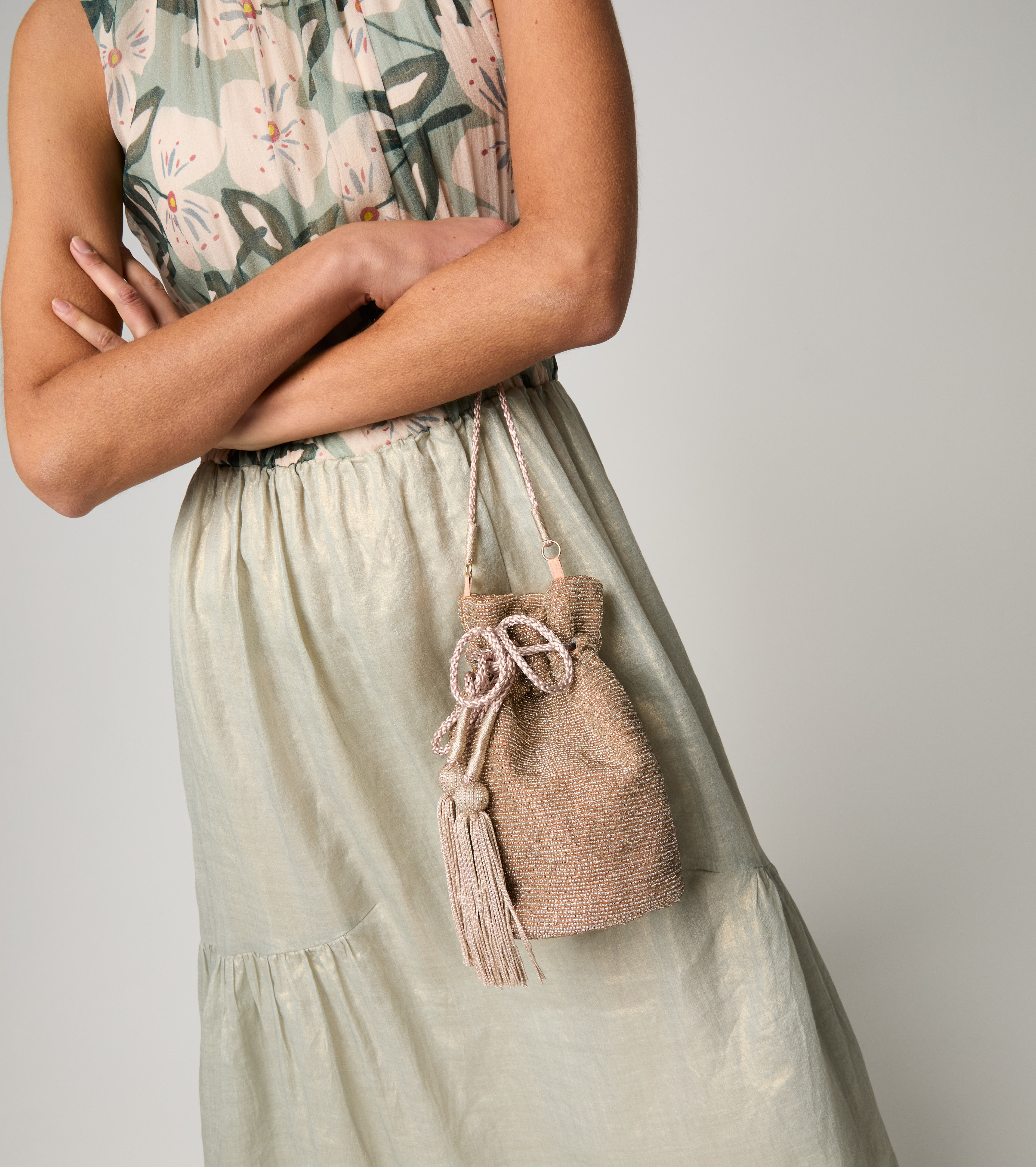 Borsa a secchiello con coulisse e nappine rosa