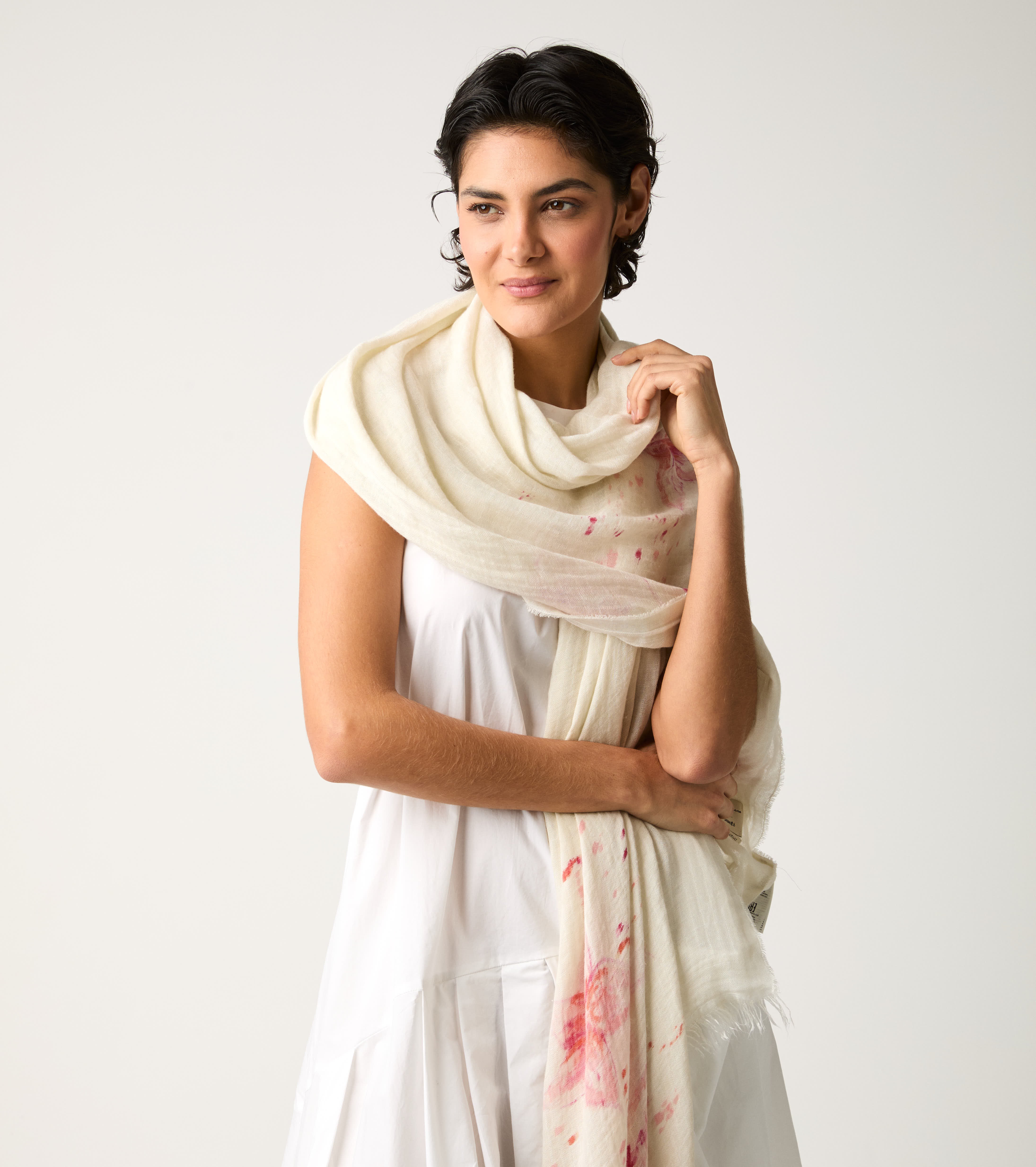 Sciarpa floreale con frange fiori