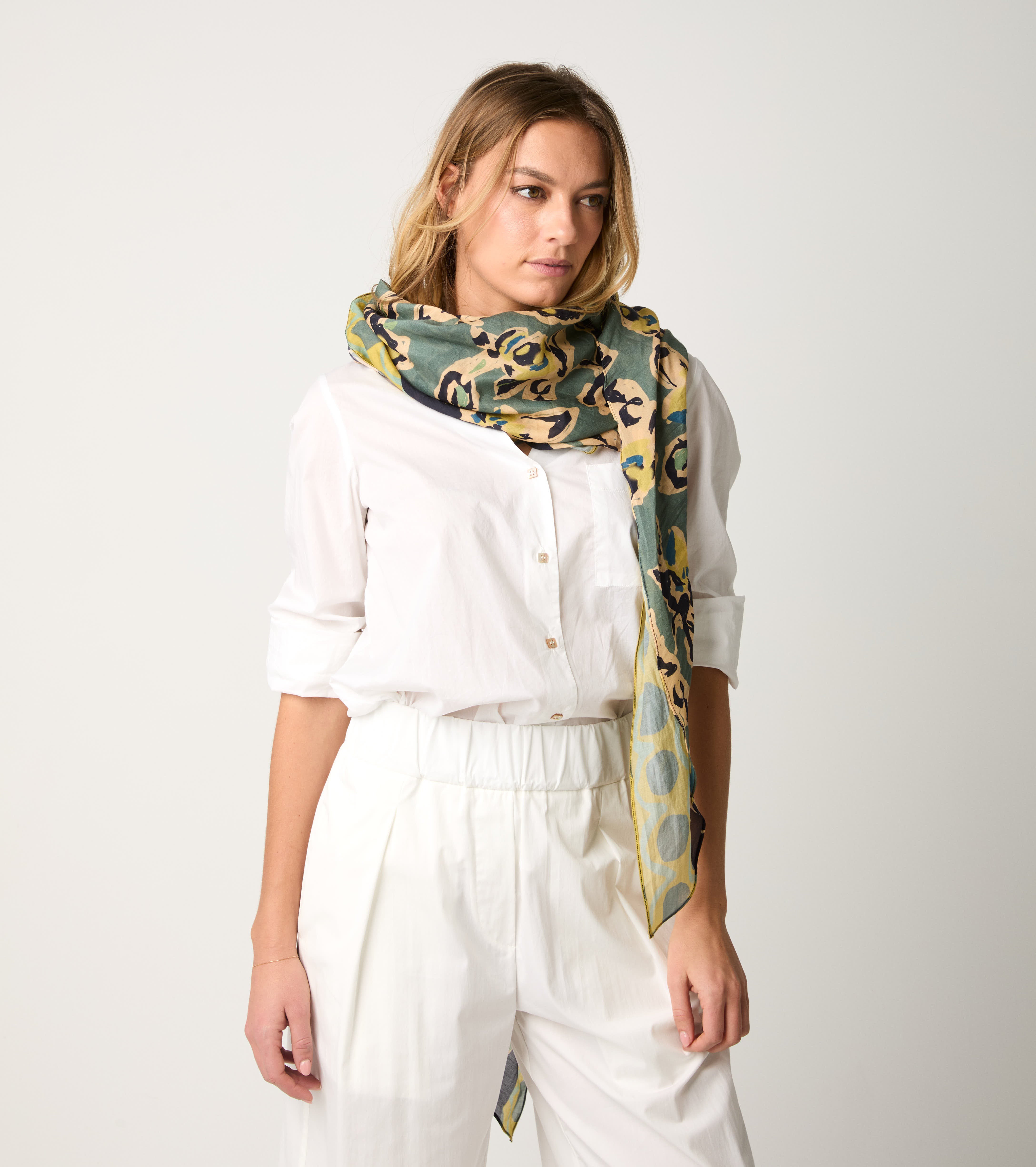 Sciarpa in misto cotone floreale fiori