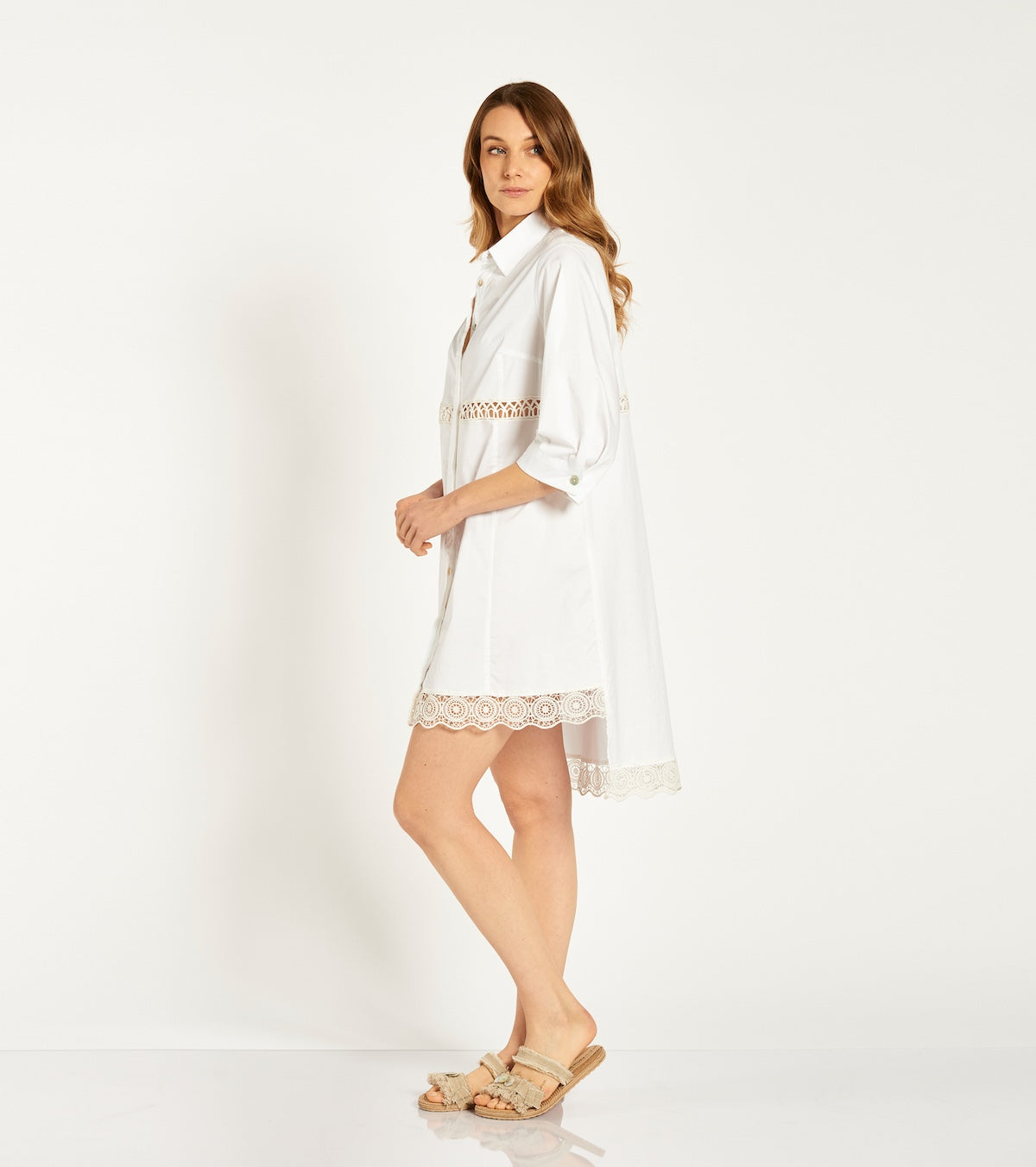 Abito da donna in cotone con ricami