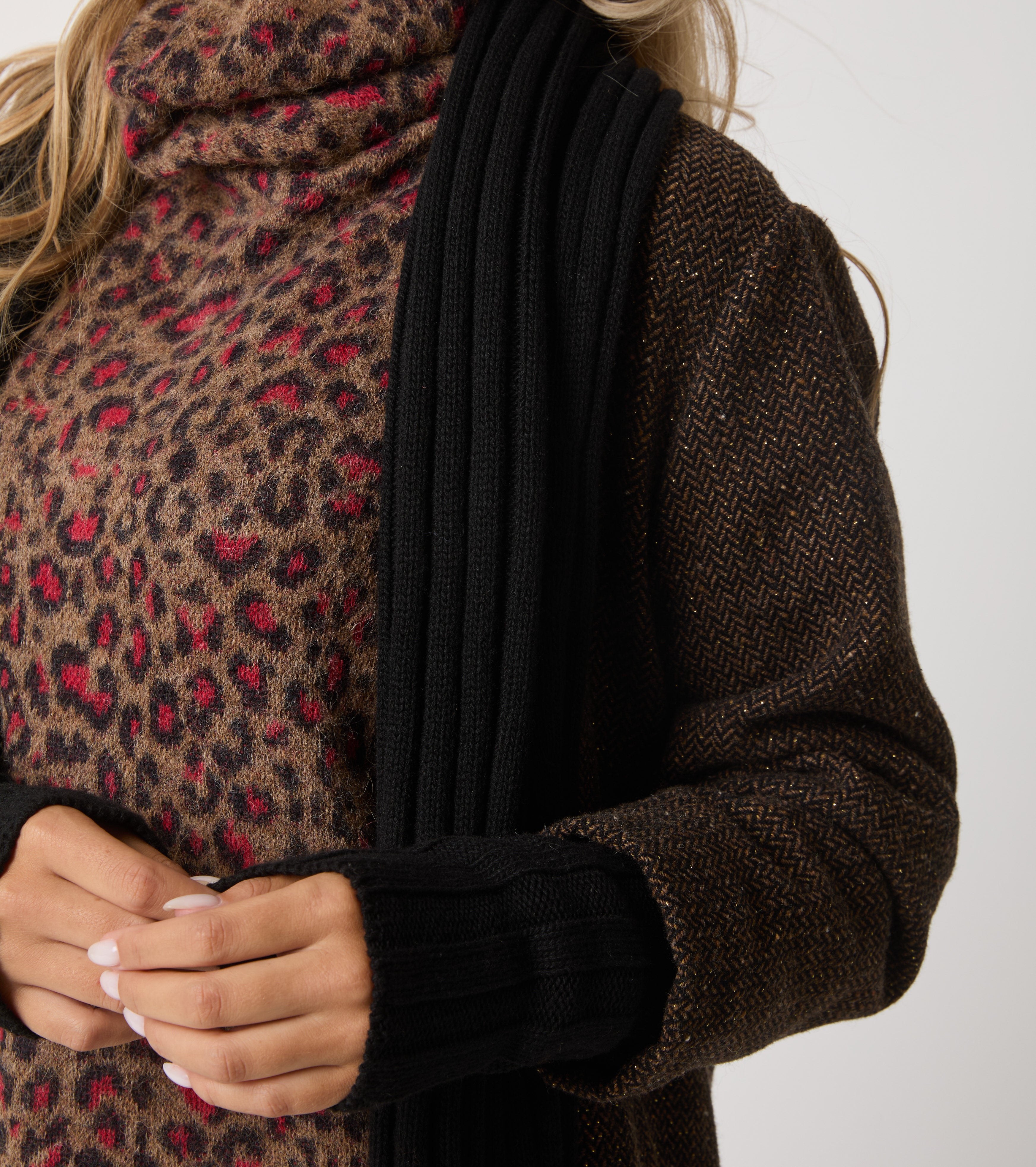 Wool coat with lapels