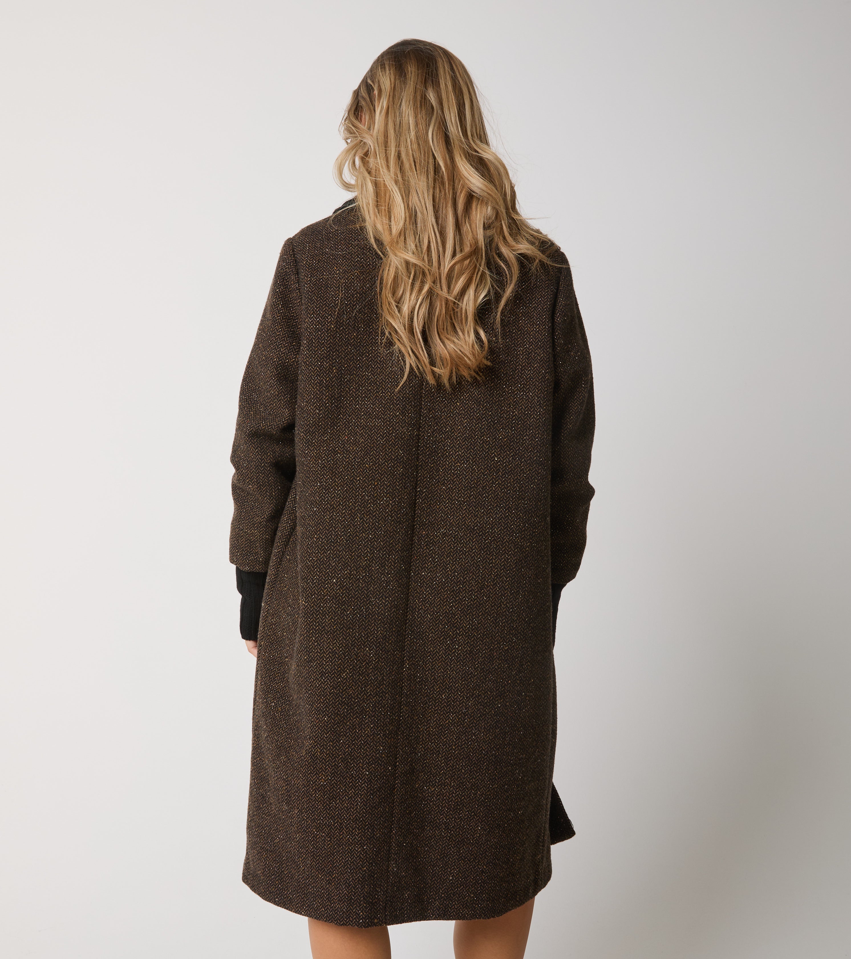 Wool coat with lapels