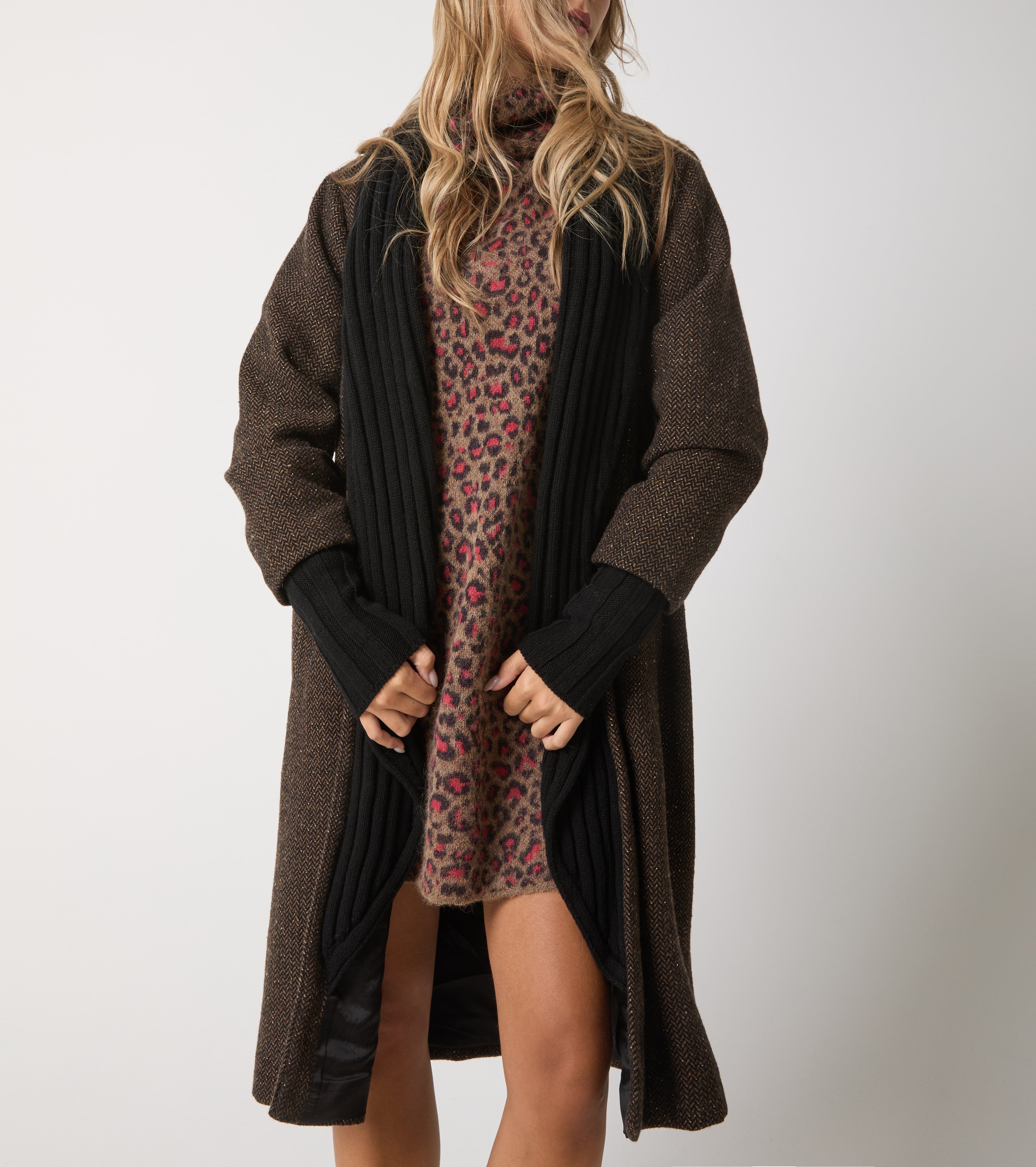 Wool coat with lapels