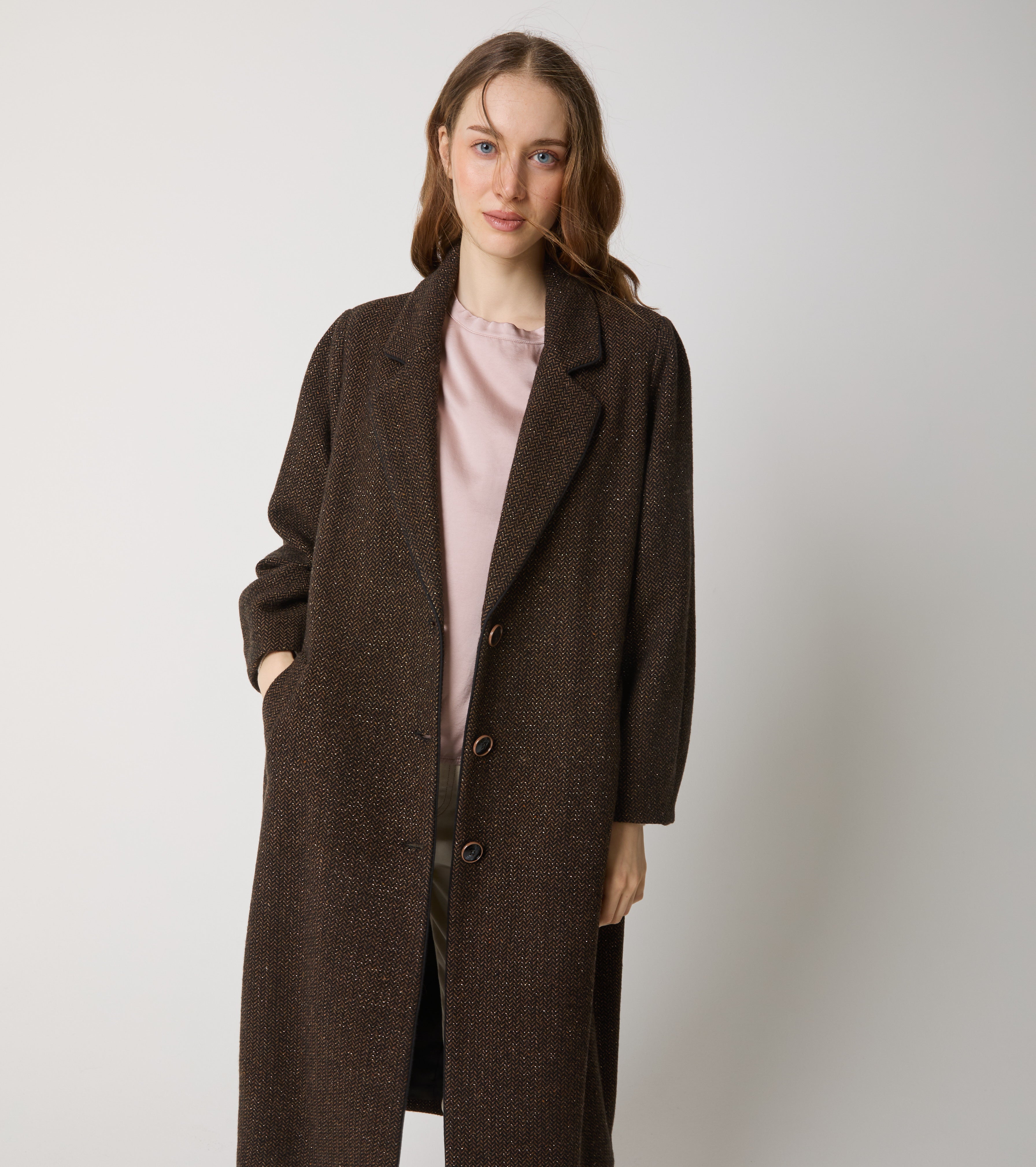 Abrigo de lana con solapas