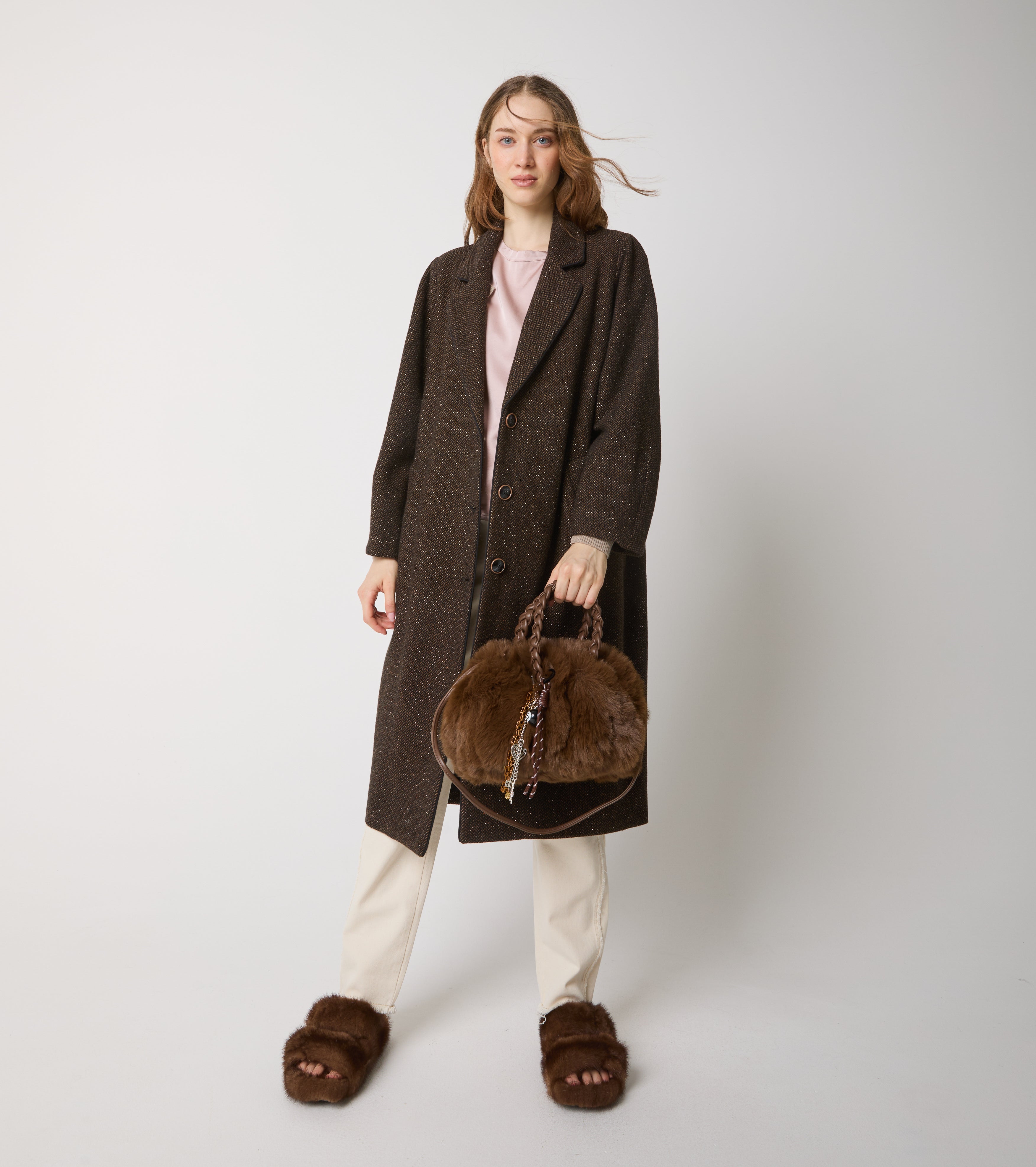 Abrigo de lana con solapas