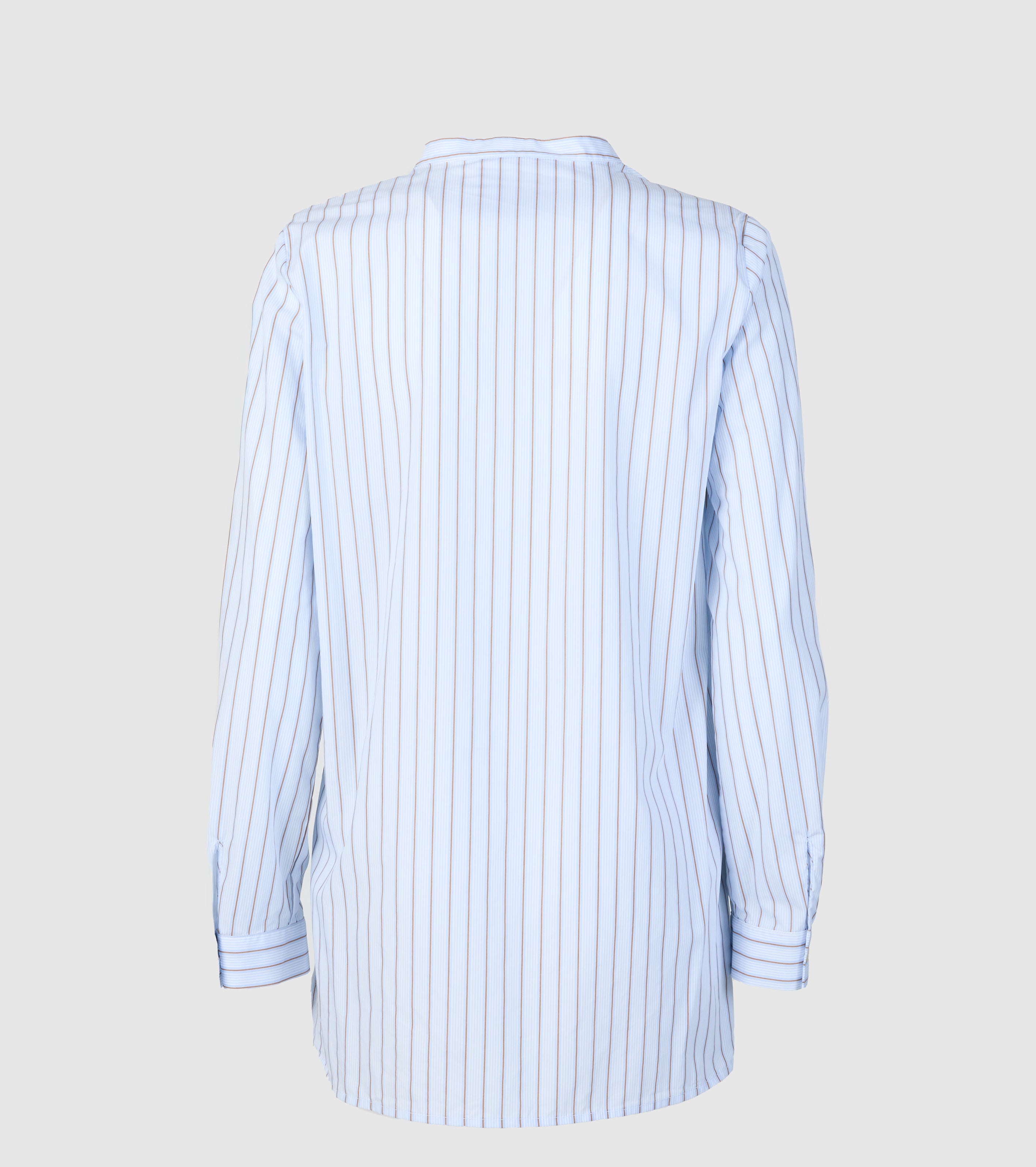 Camisa a rayas con volantes