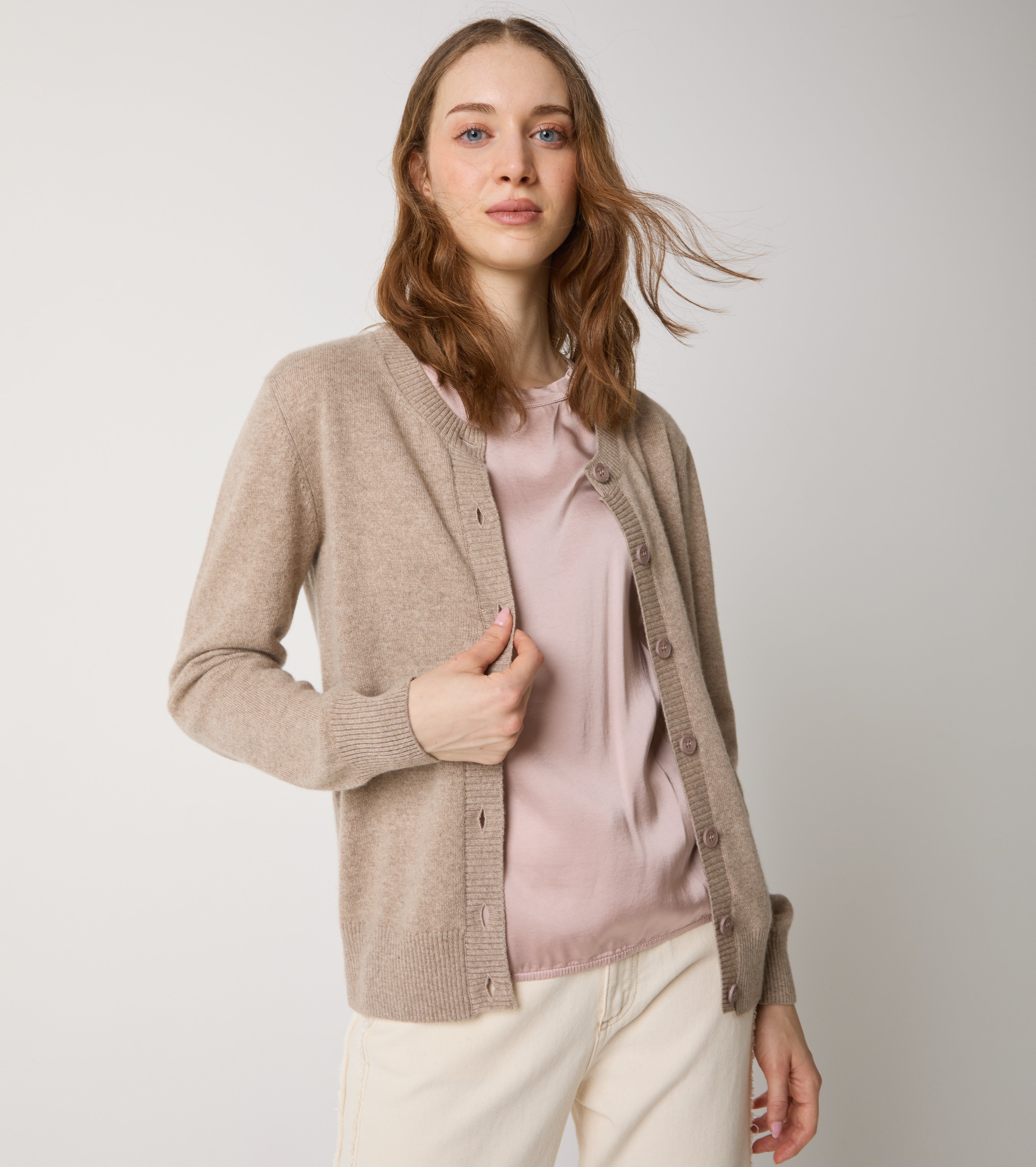 Cardigan med rund hals i kashmir