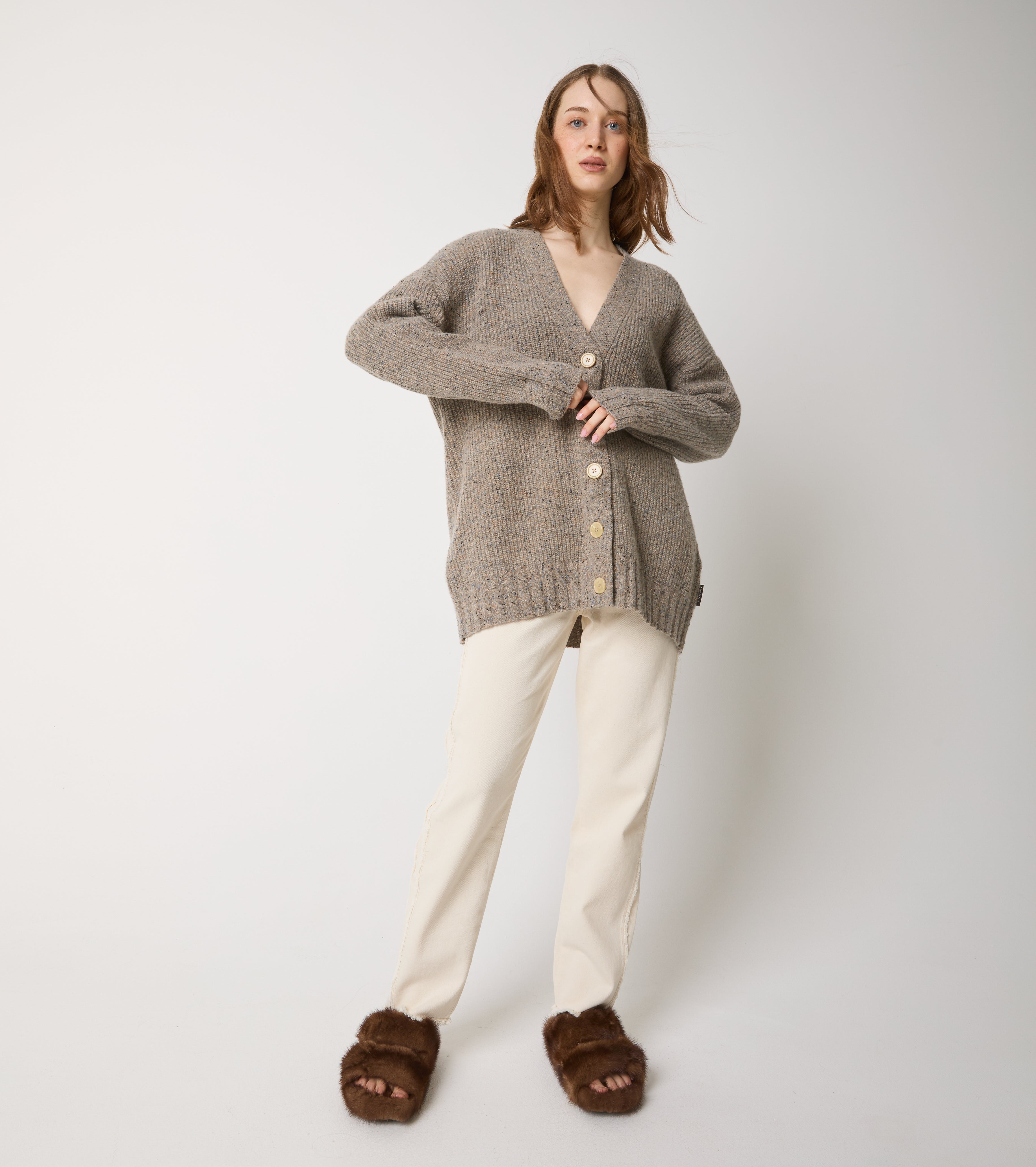 Cárdigan de lana con cuello en V