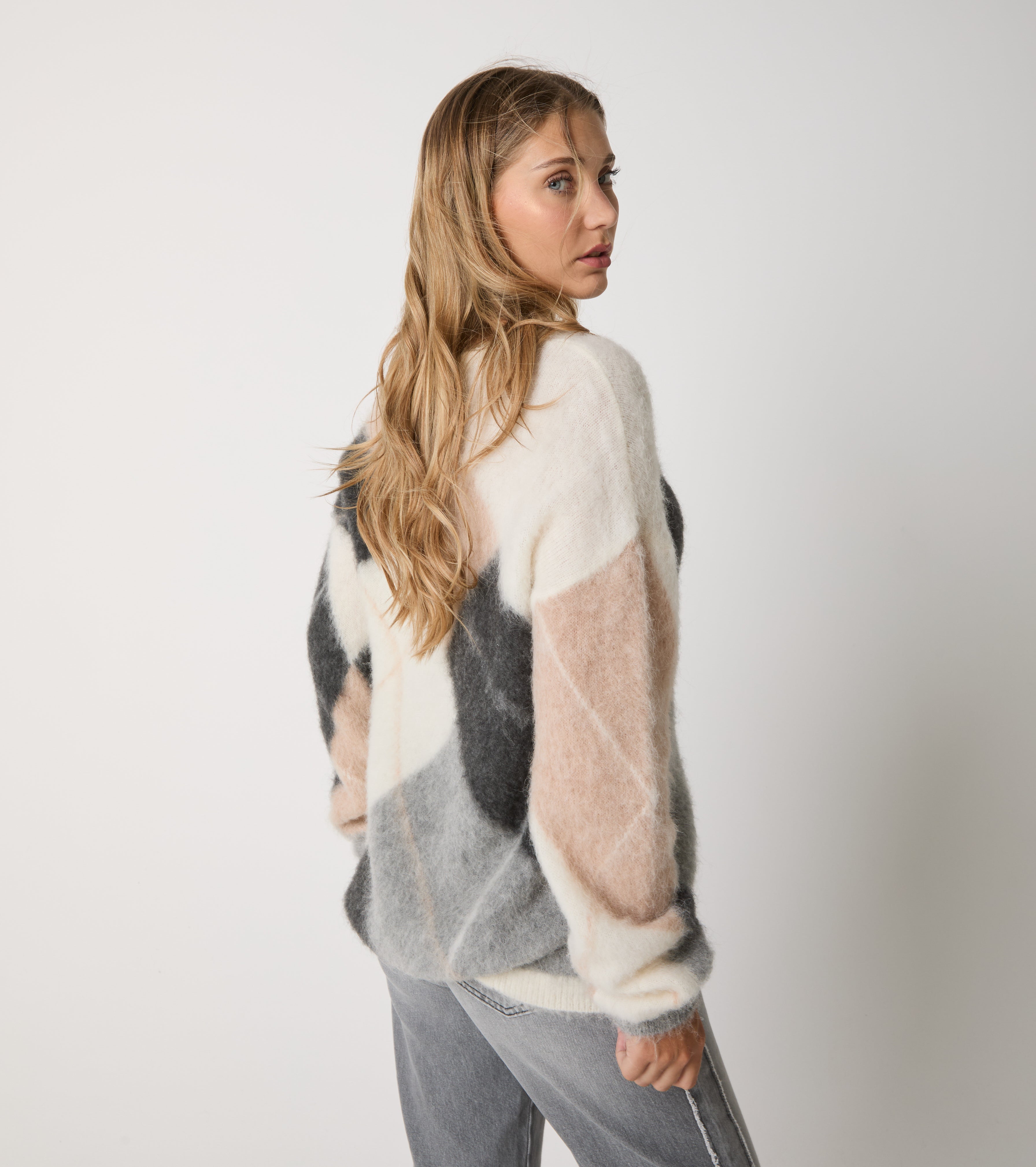 Suéter de lana y alpaca con cuello en V