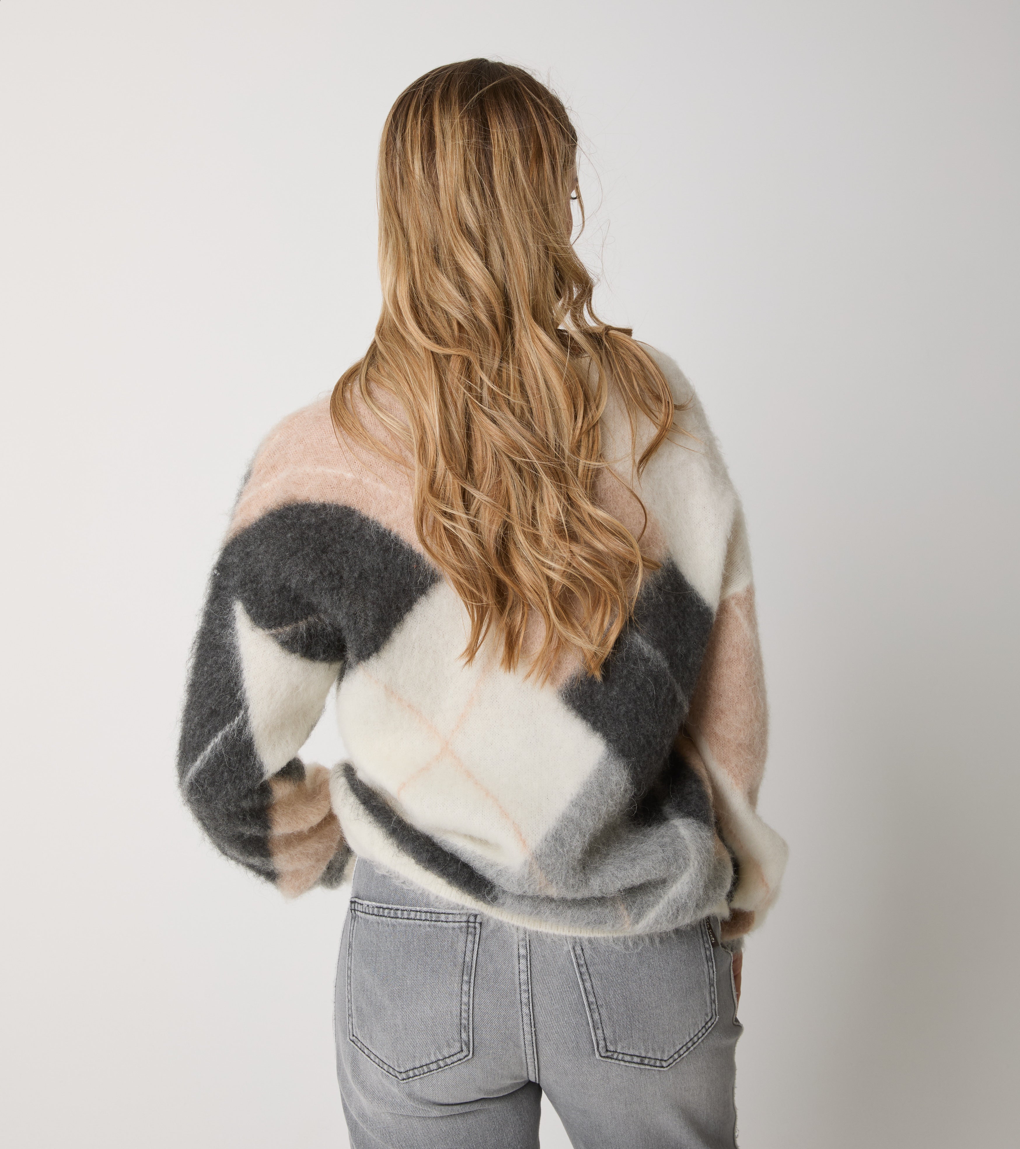 Suéter de lana y alpaca con cuello en V