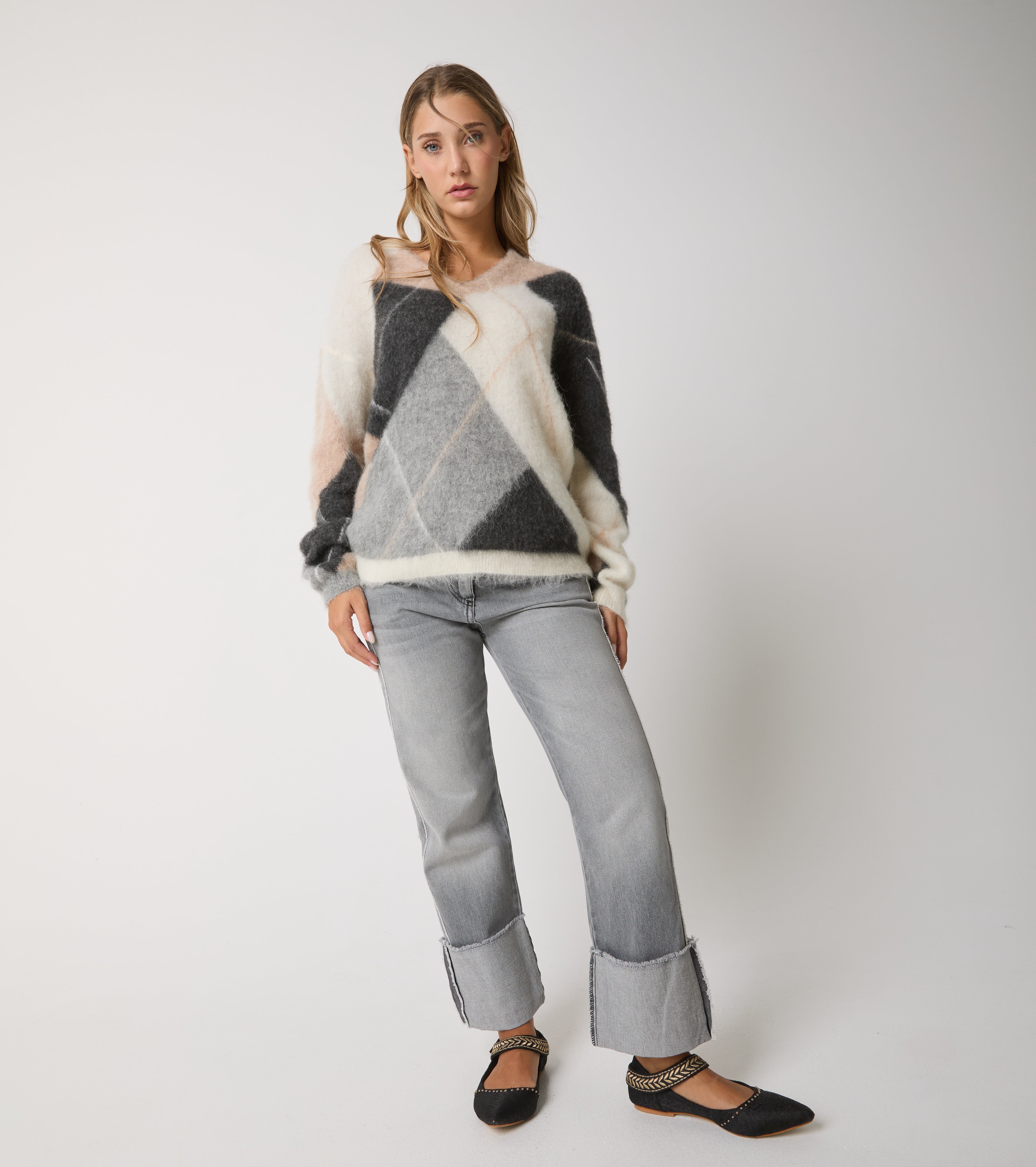 Suéter de lana y alpaca con cuello en V