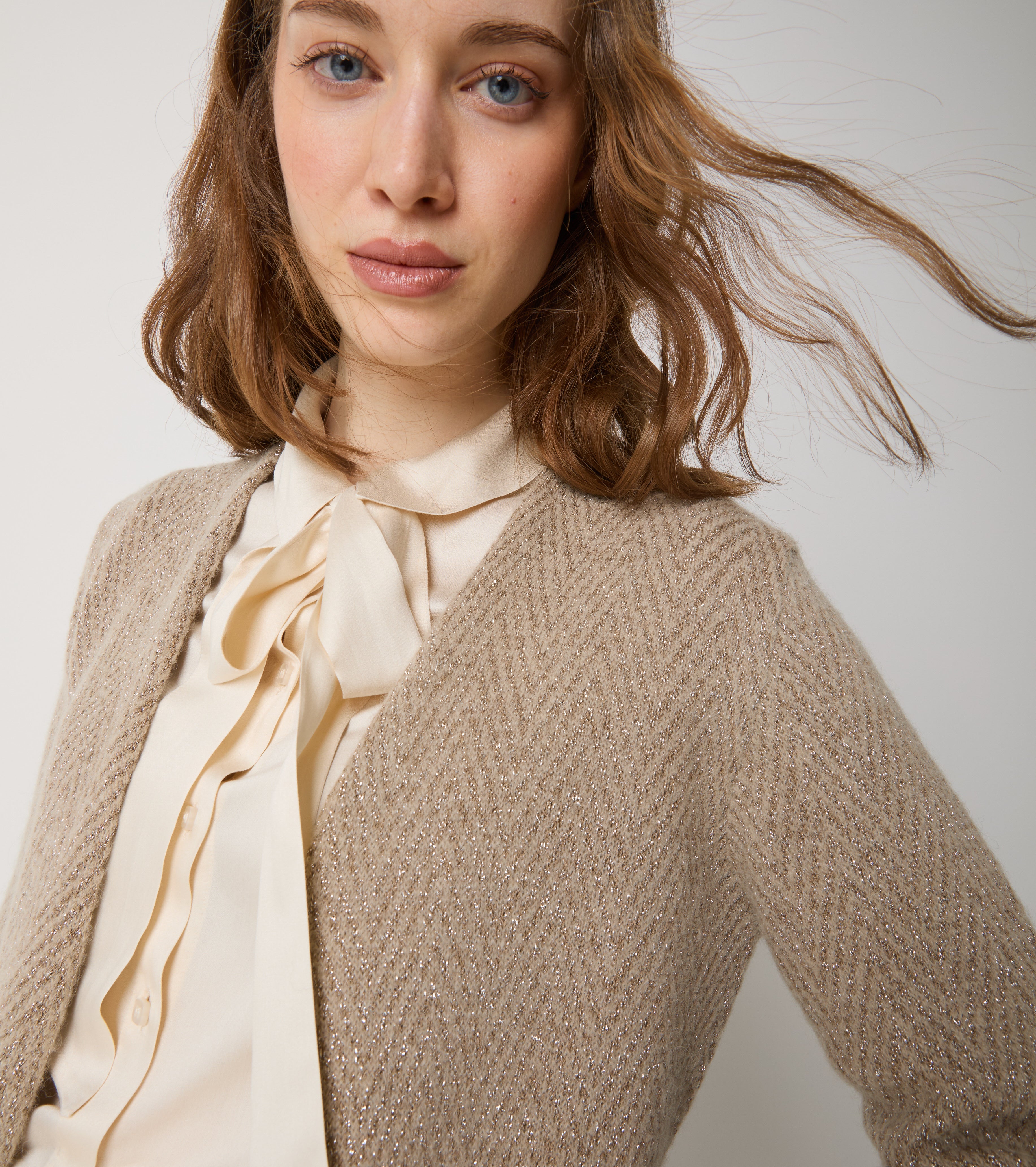 Kort cardigan i alpaka og chevron-uld