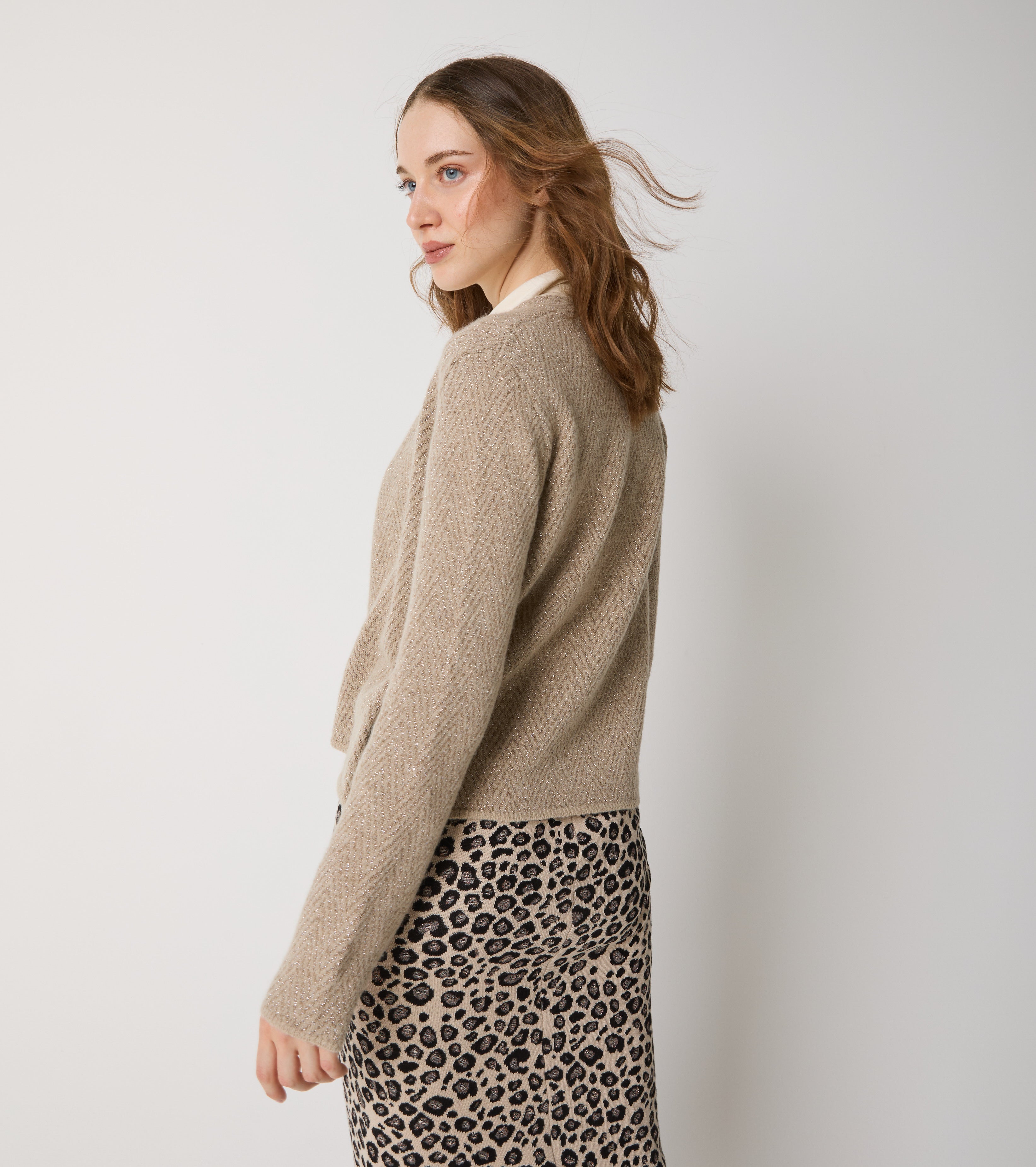 Kort cardigan i alpaka og chevron-uld