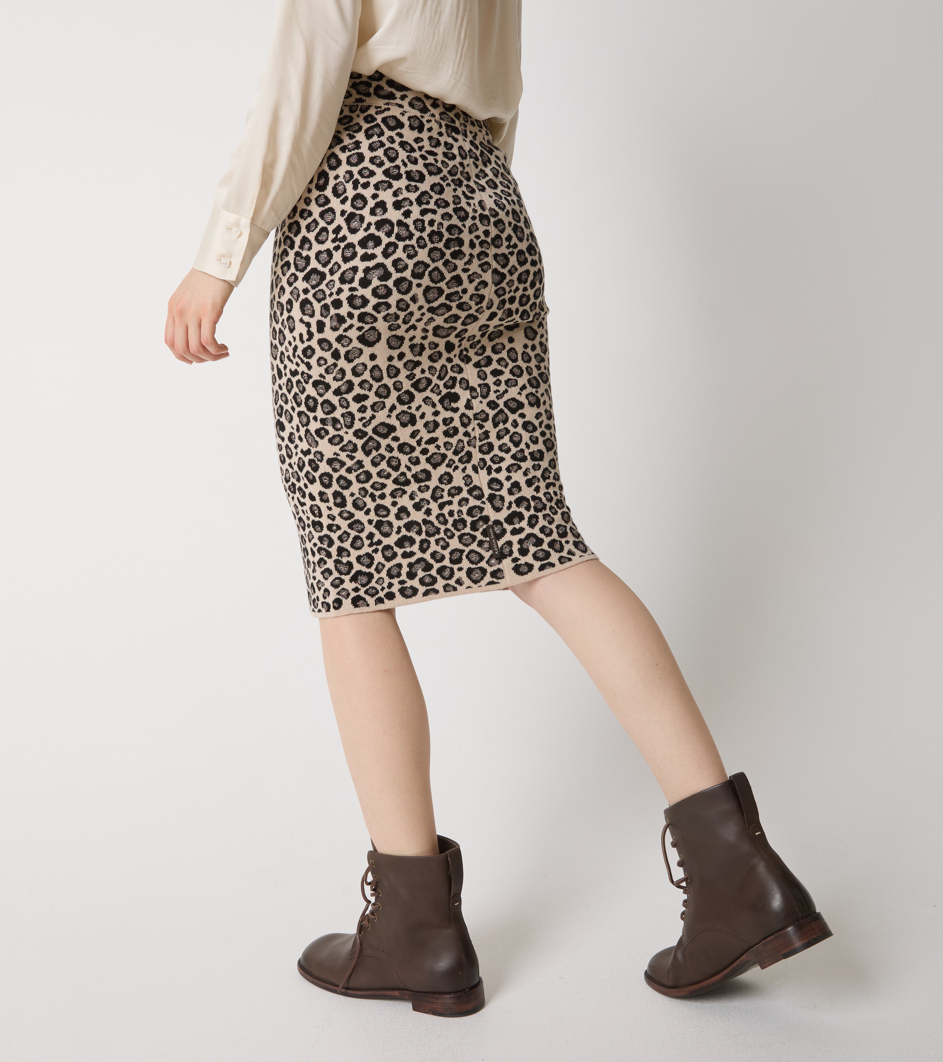 Falda de punto de lana con estampado animal