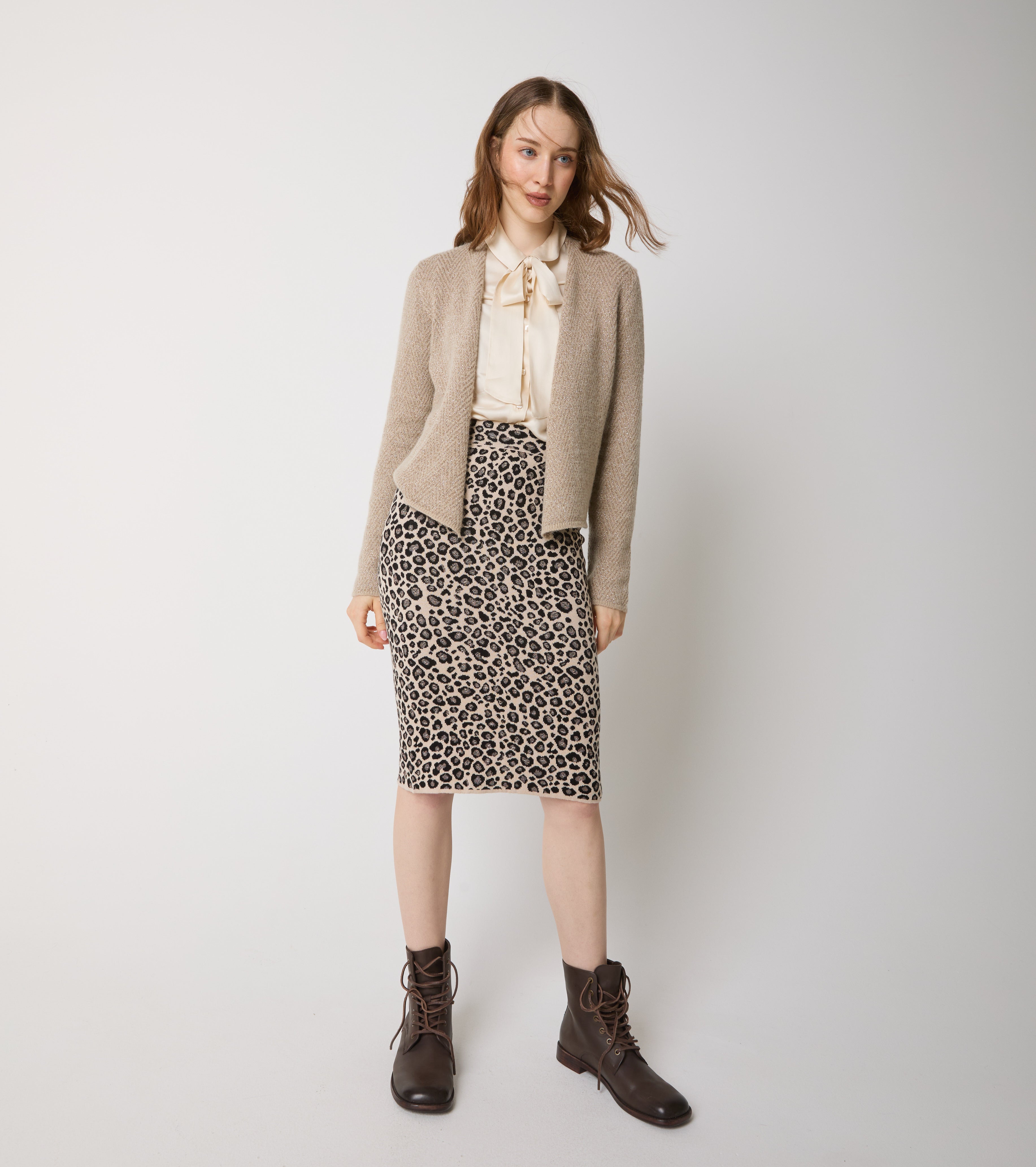 Falda de punto de lana con estampado animal