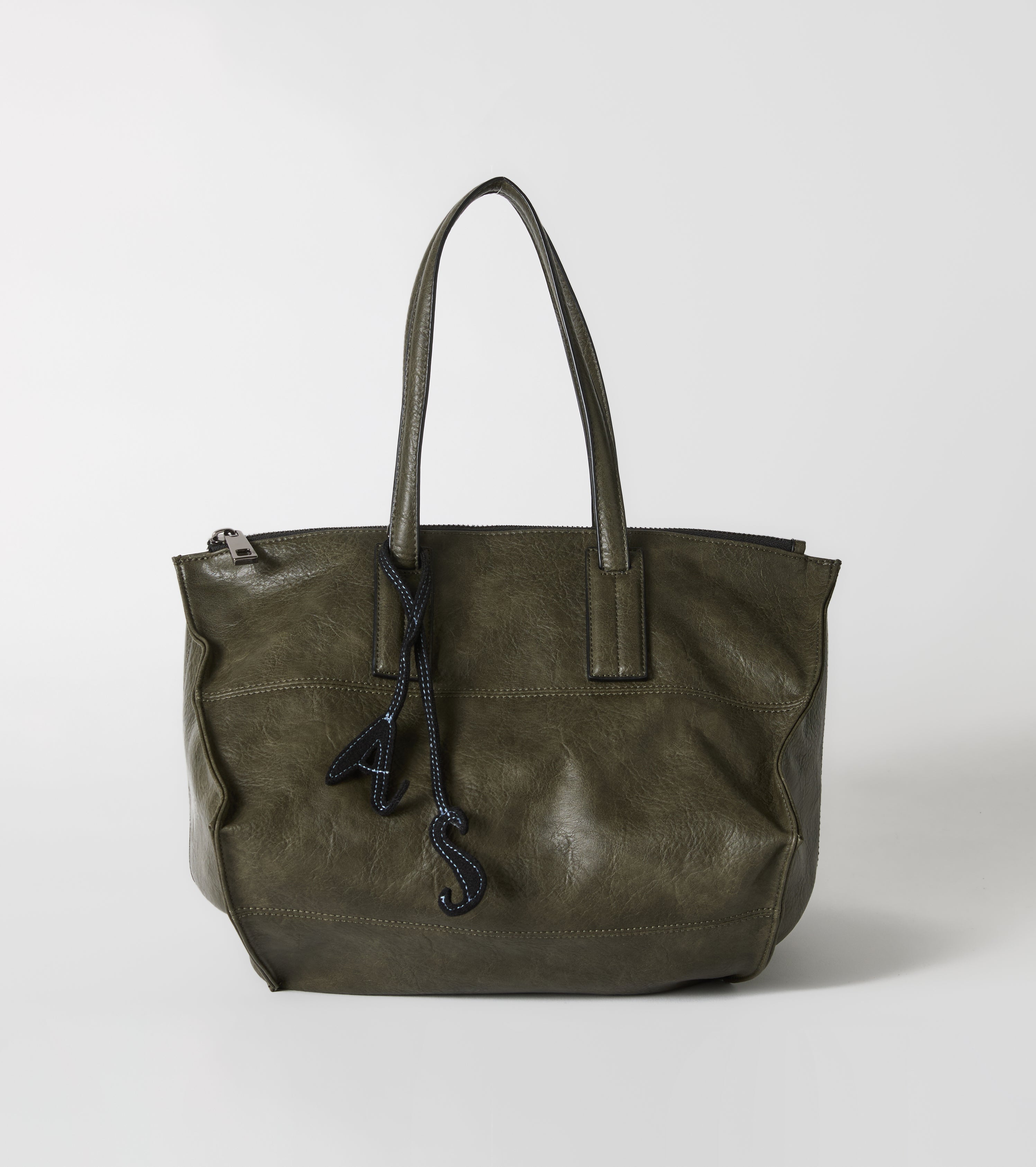 Shopping bag with shoulder strap