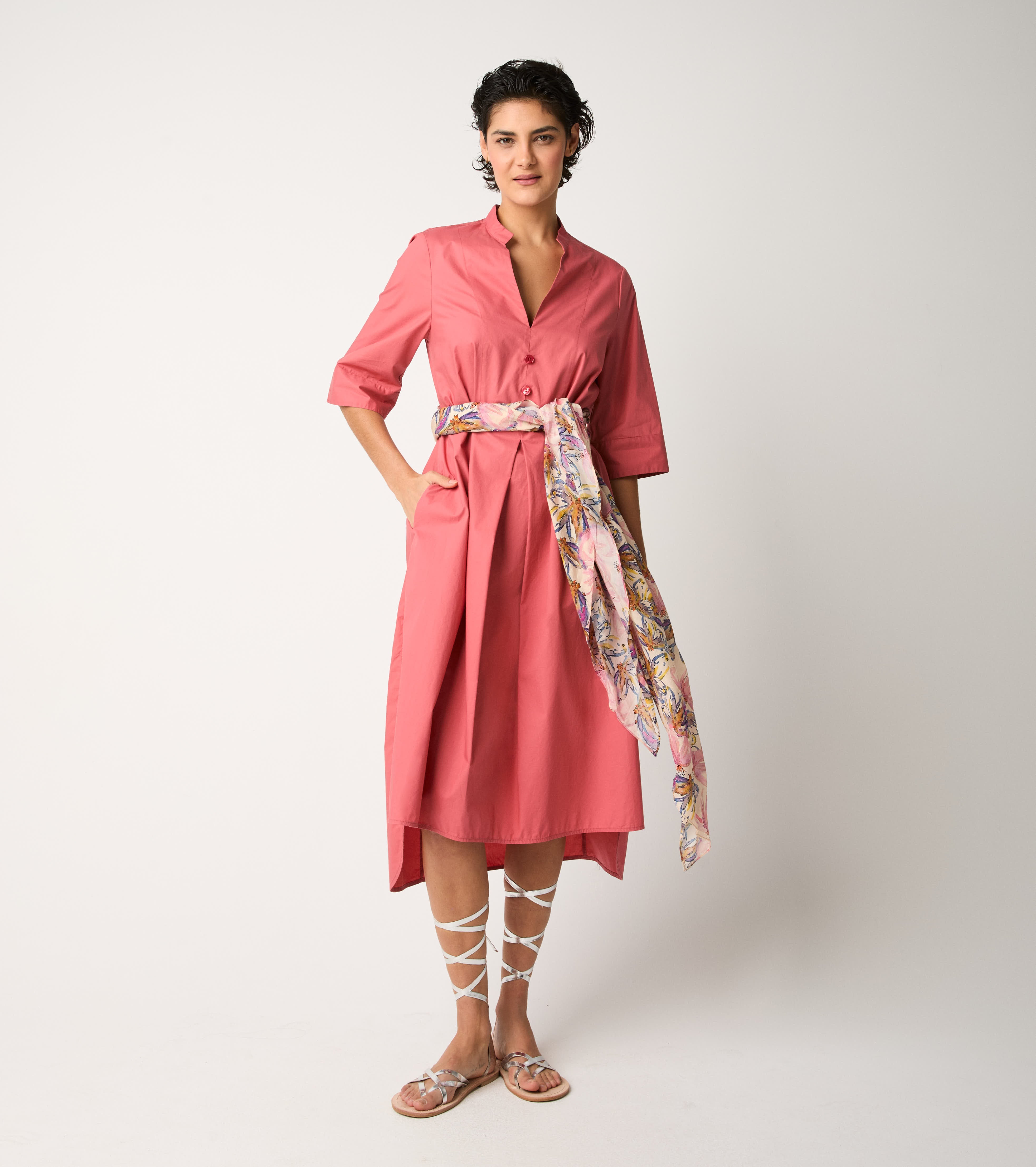 Abito in cotone con scollo a V ombretto