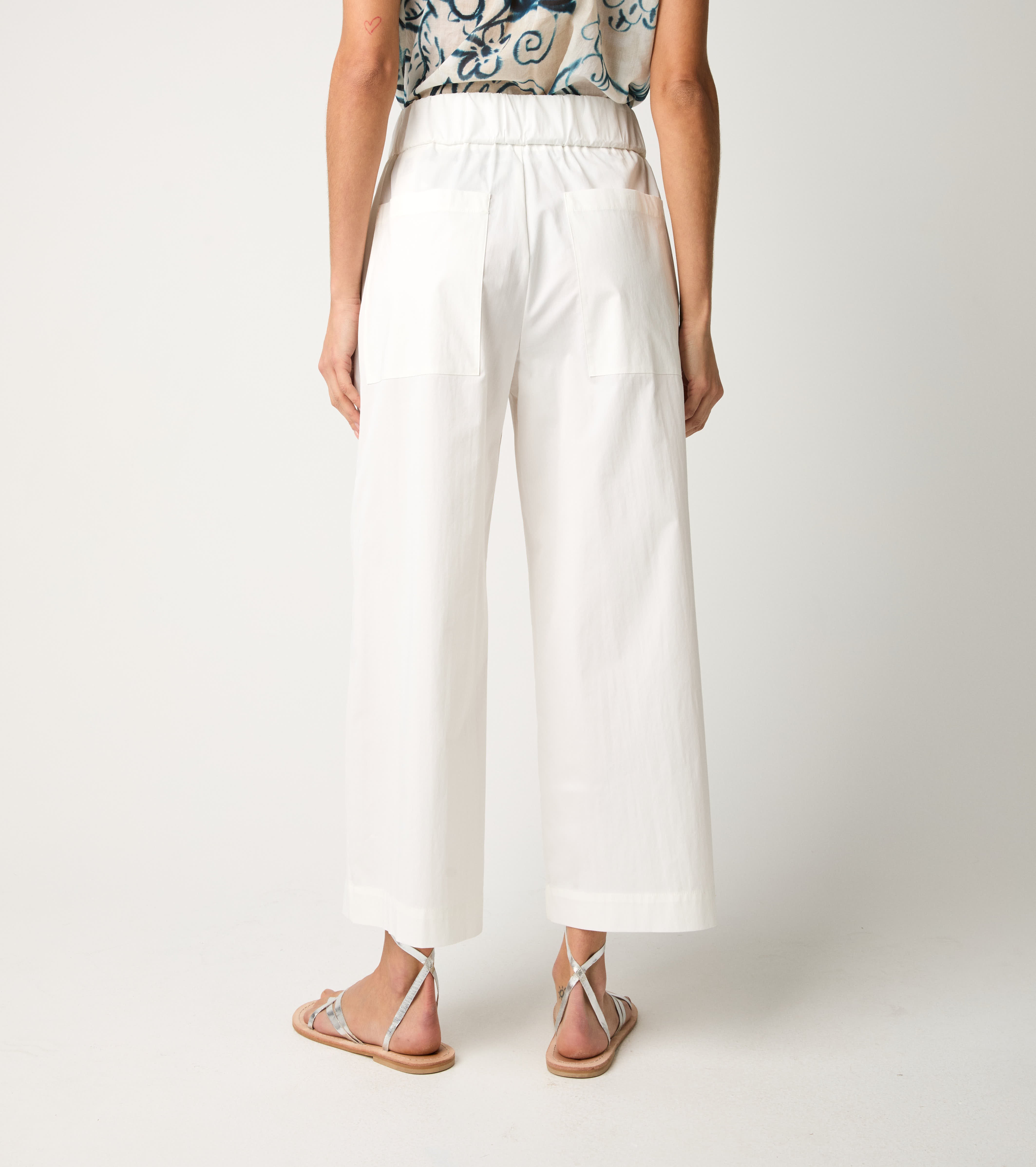 Pantaloni cropped con pinces bianco